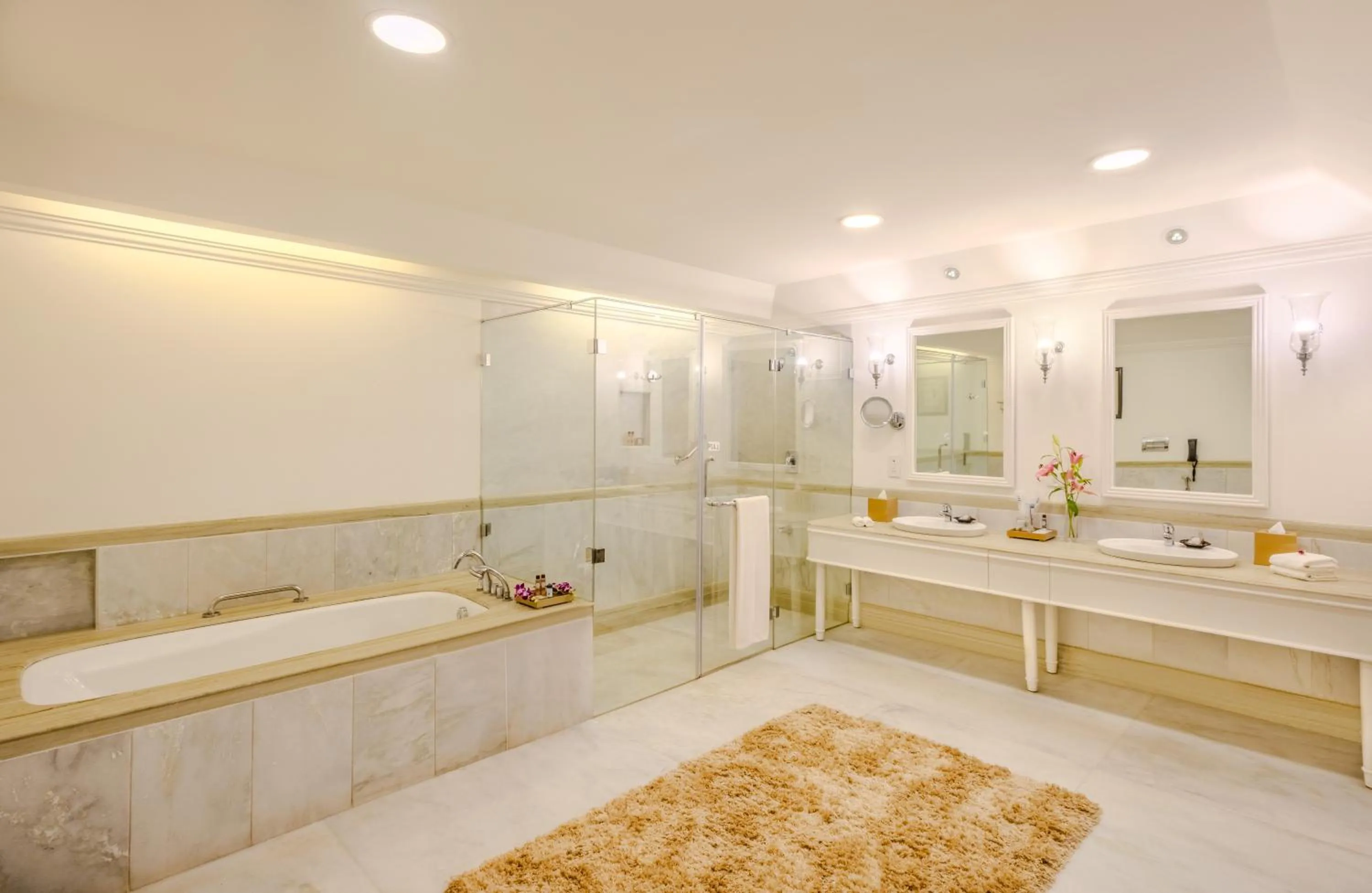 Bathroom in Gateway Coonoor