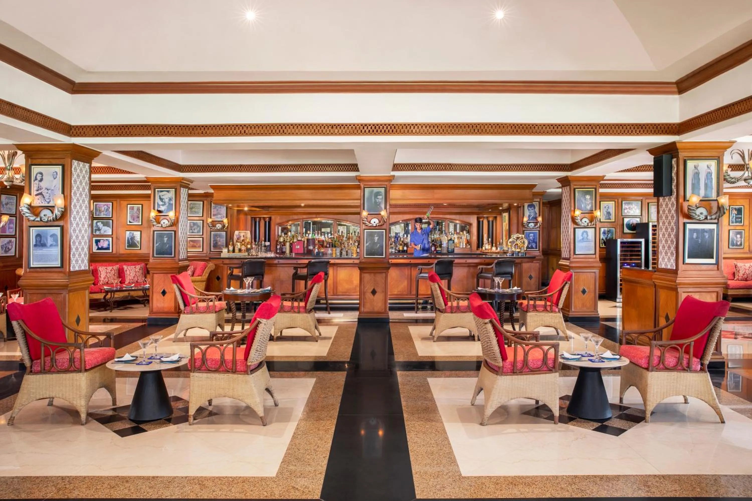 Lounge or bar in Taj Exotica Resort & Spa, Goa