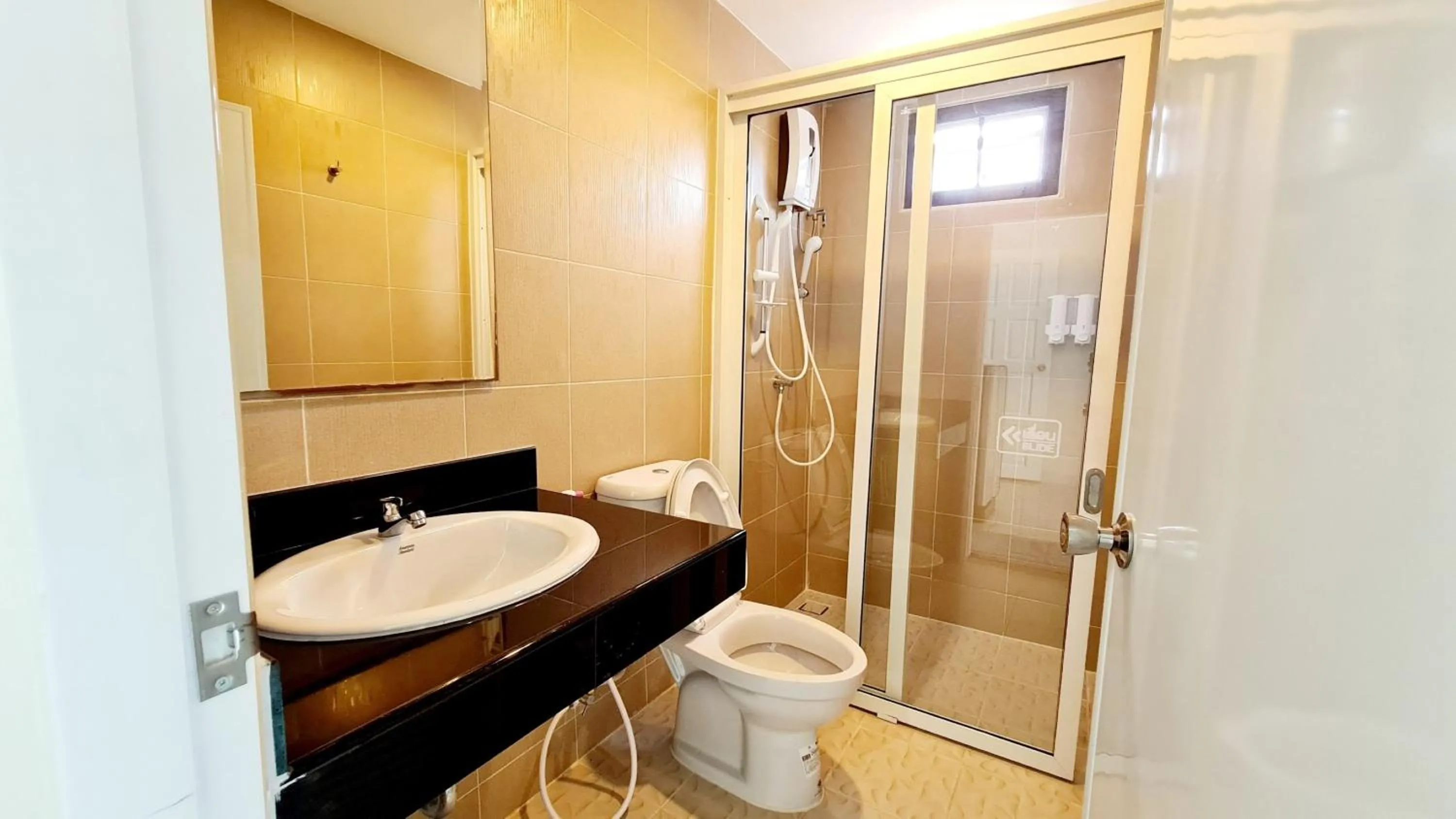 Bathroom in TP House@Naka