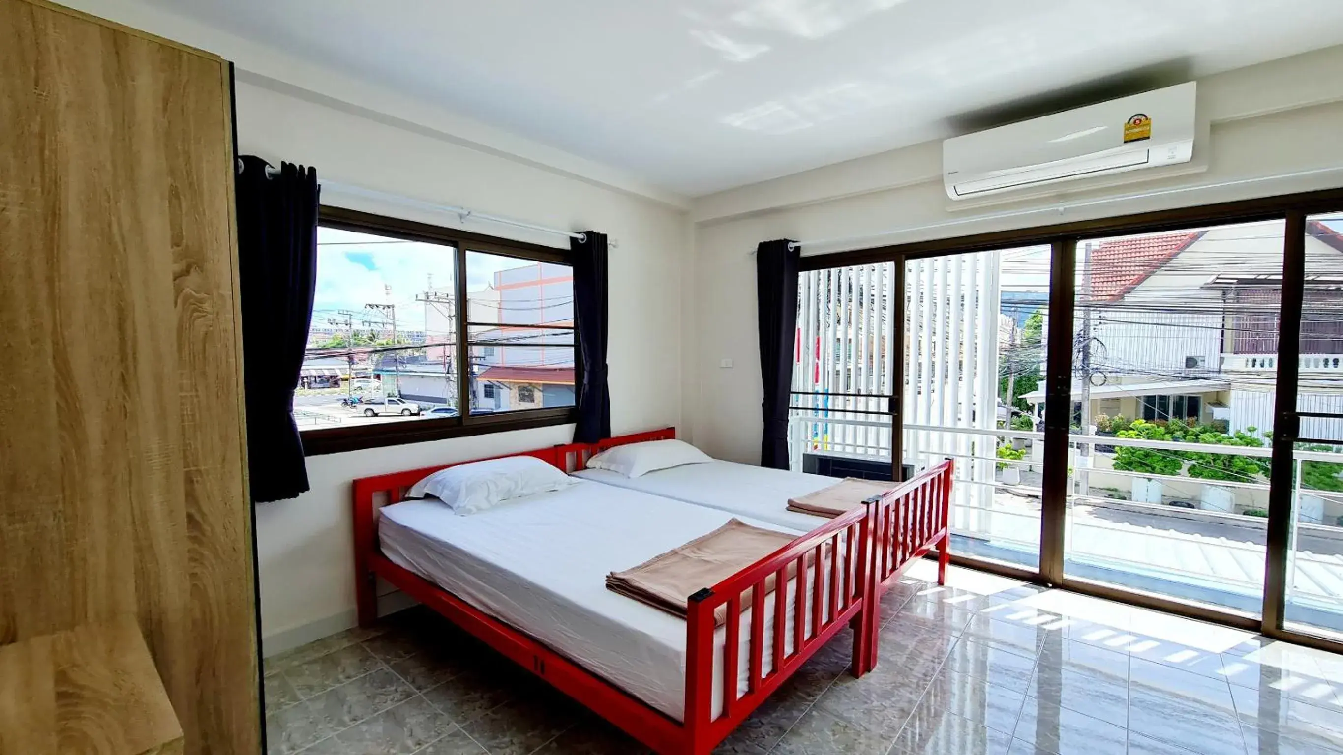 Double Room with Balcony in TP House@Naka Double Room with Balcony in TP House@Naka