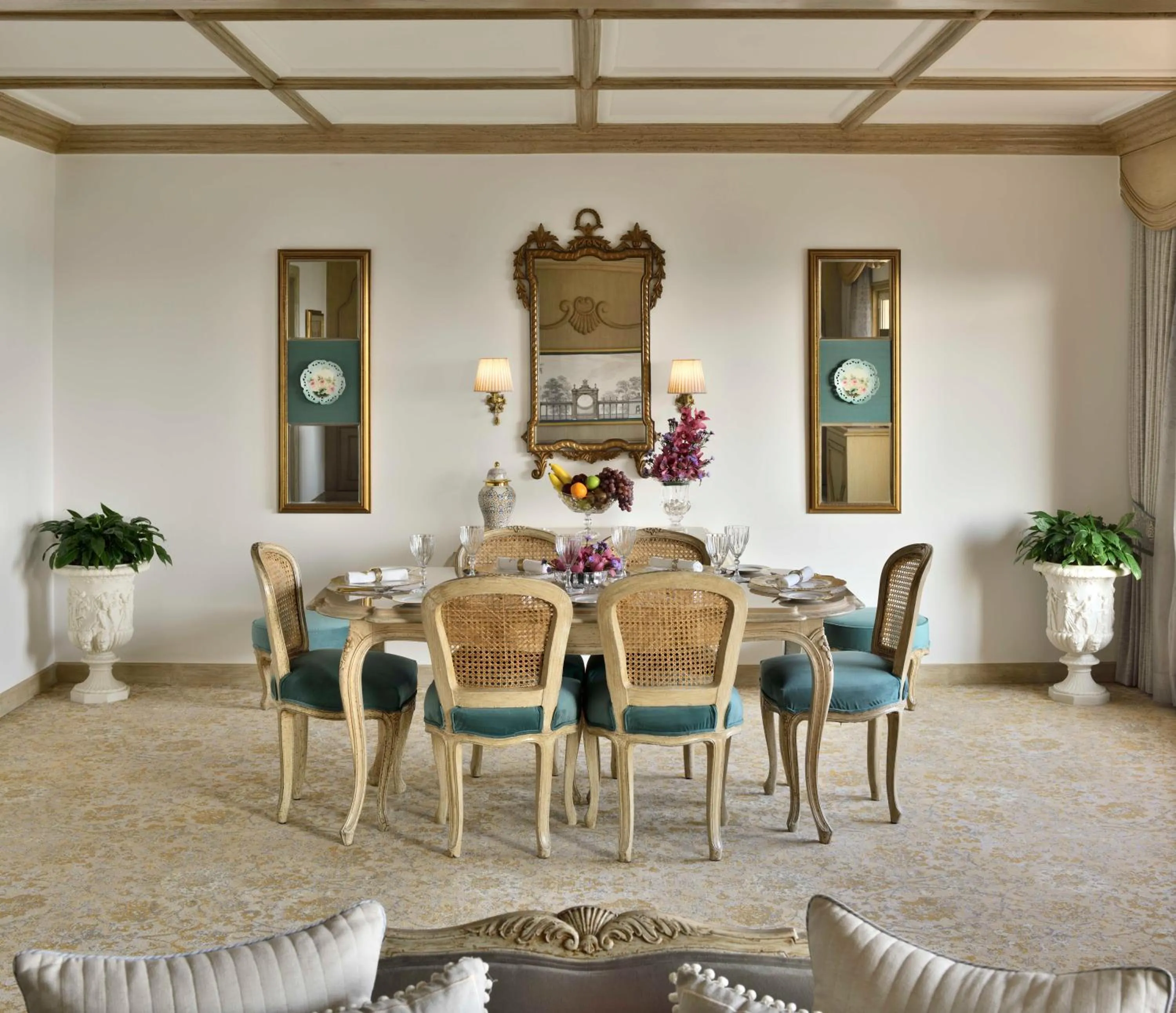 Dining area in Taj Mahal, New Delhi