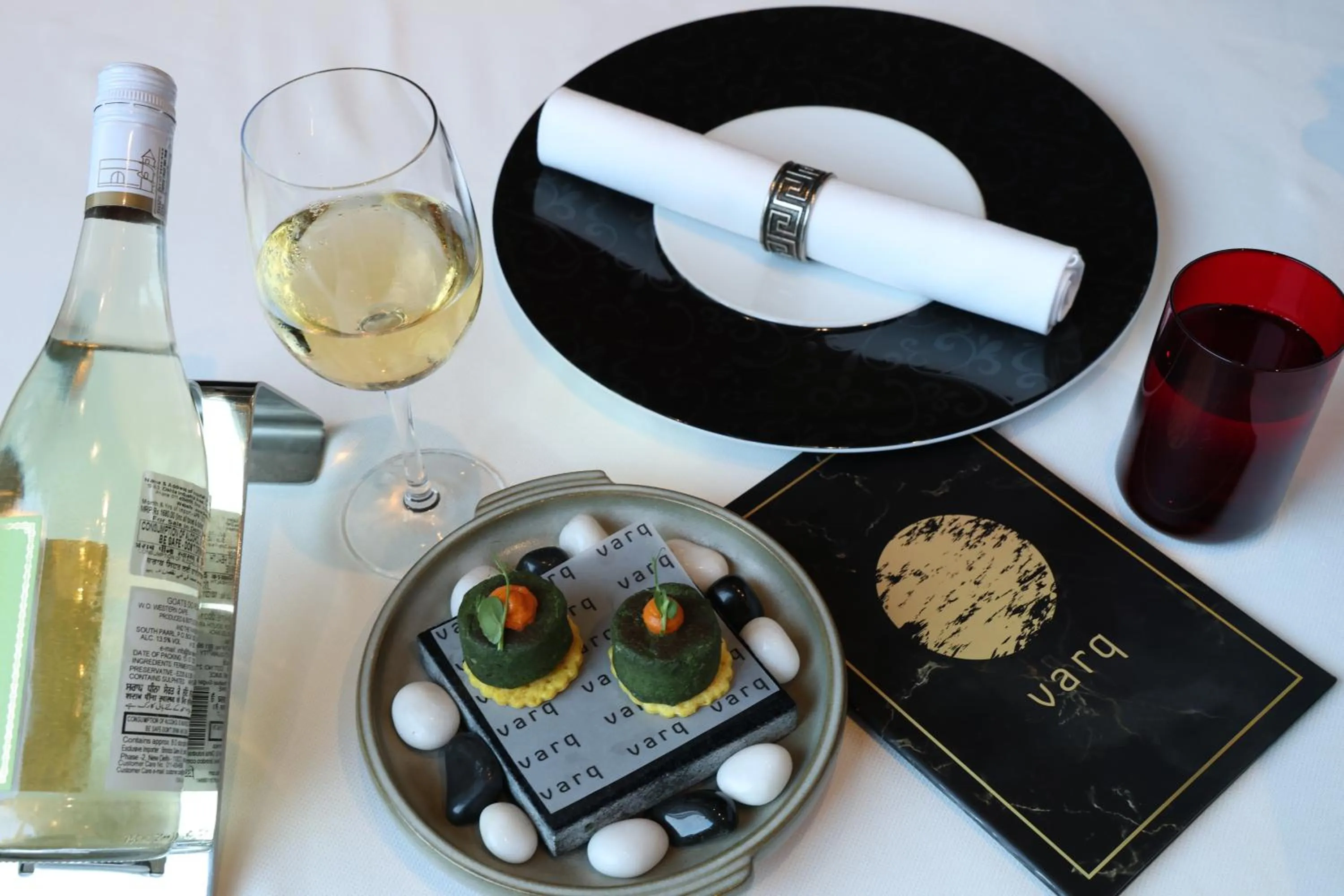 Restaurant/places to eat in Taj Mahal, New Delhi