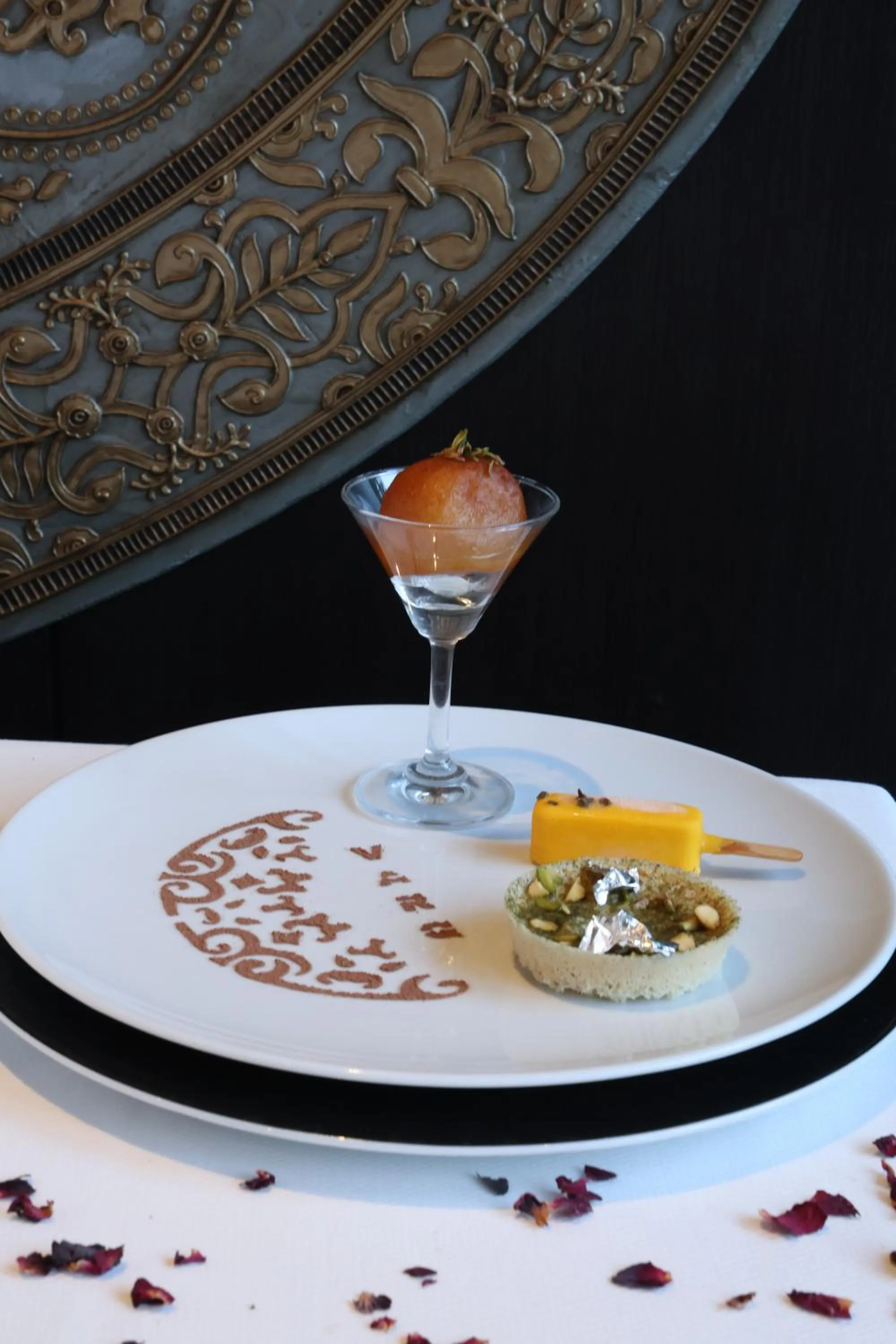 Restaurant/places to eat in Taj Mahal, New Delhi