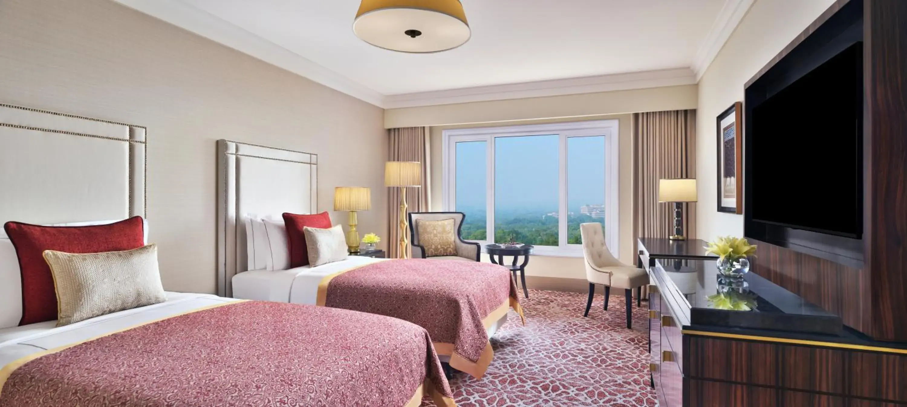 Taj Club Executive Room Twin Bed with one way airport transfer and access to club lounge - single occupancy in Taj Mahal, New Delhi Taj Club Executive Room Twin Bed with one way airport transfer and access to club lounge - single occupancy in Taj Mahal, New Delhi