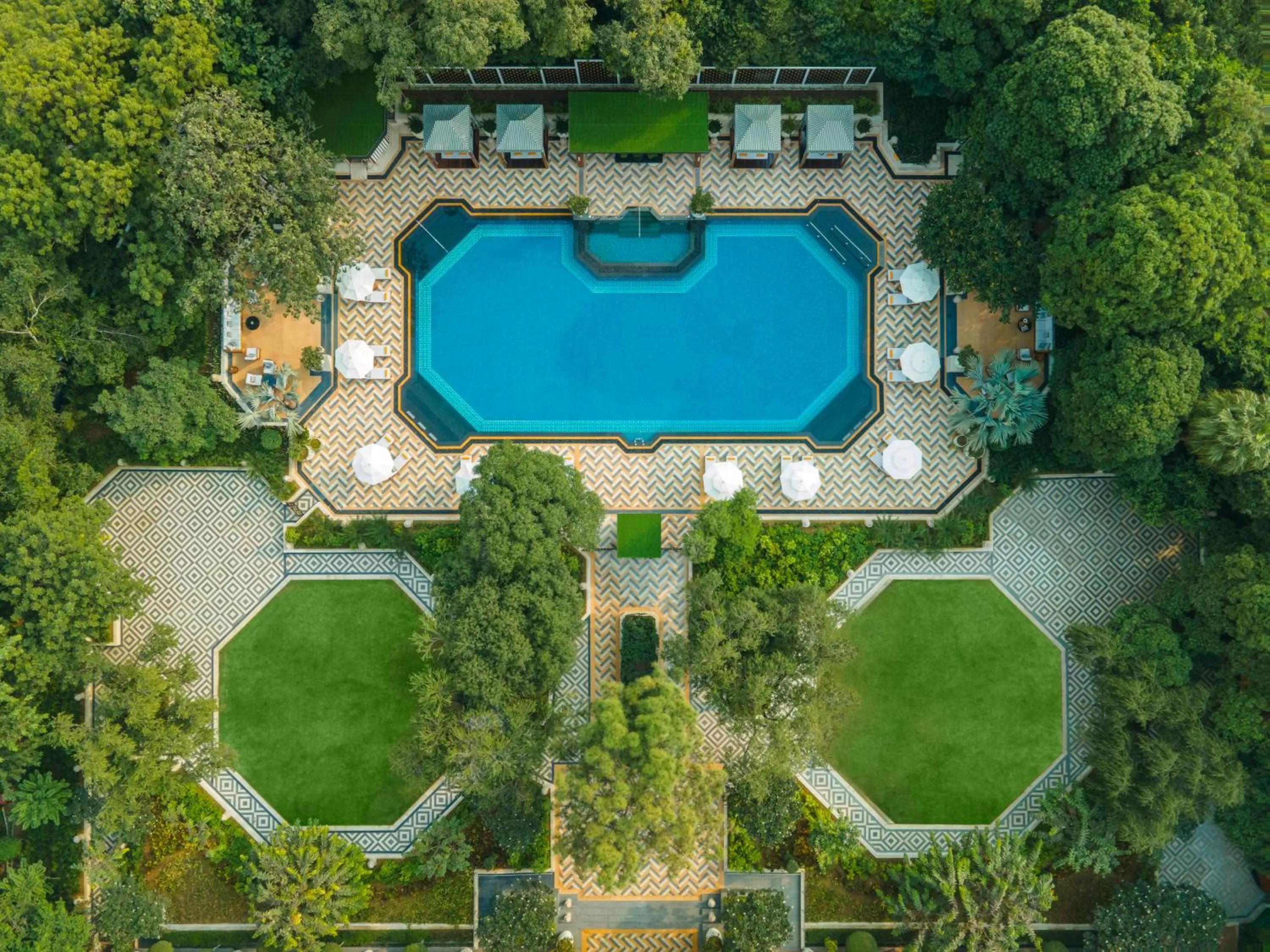 Bird's eye view in Taj Mahal, New Delhi