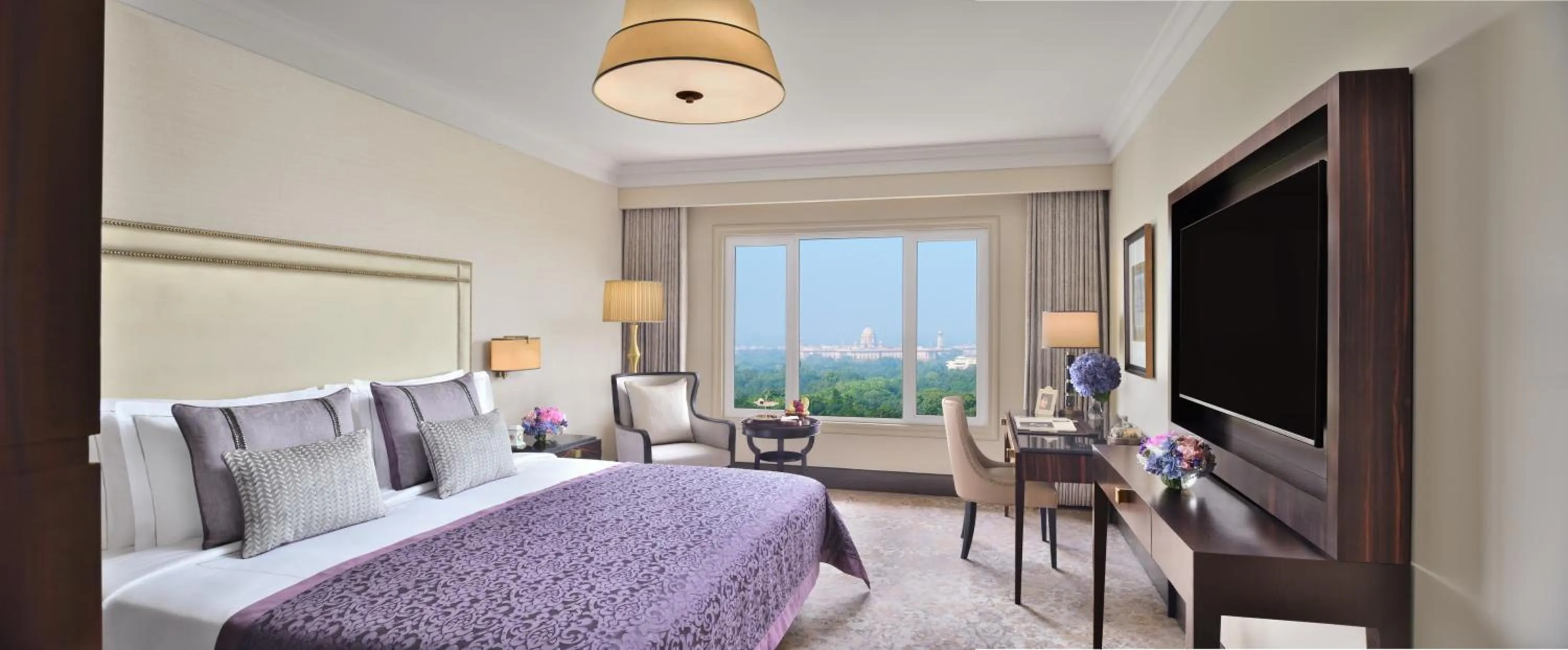 Bedroom, Bed in Taj Mahal, New Delhi