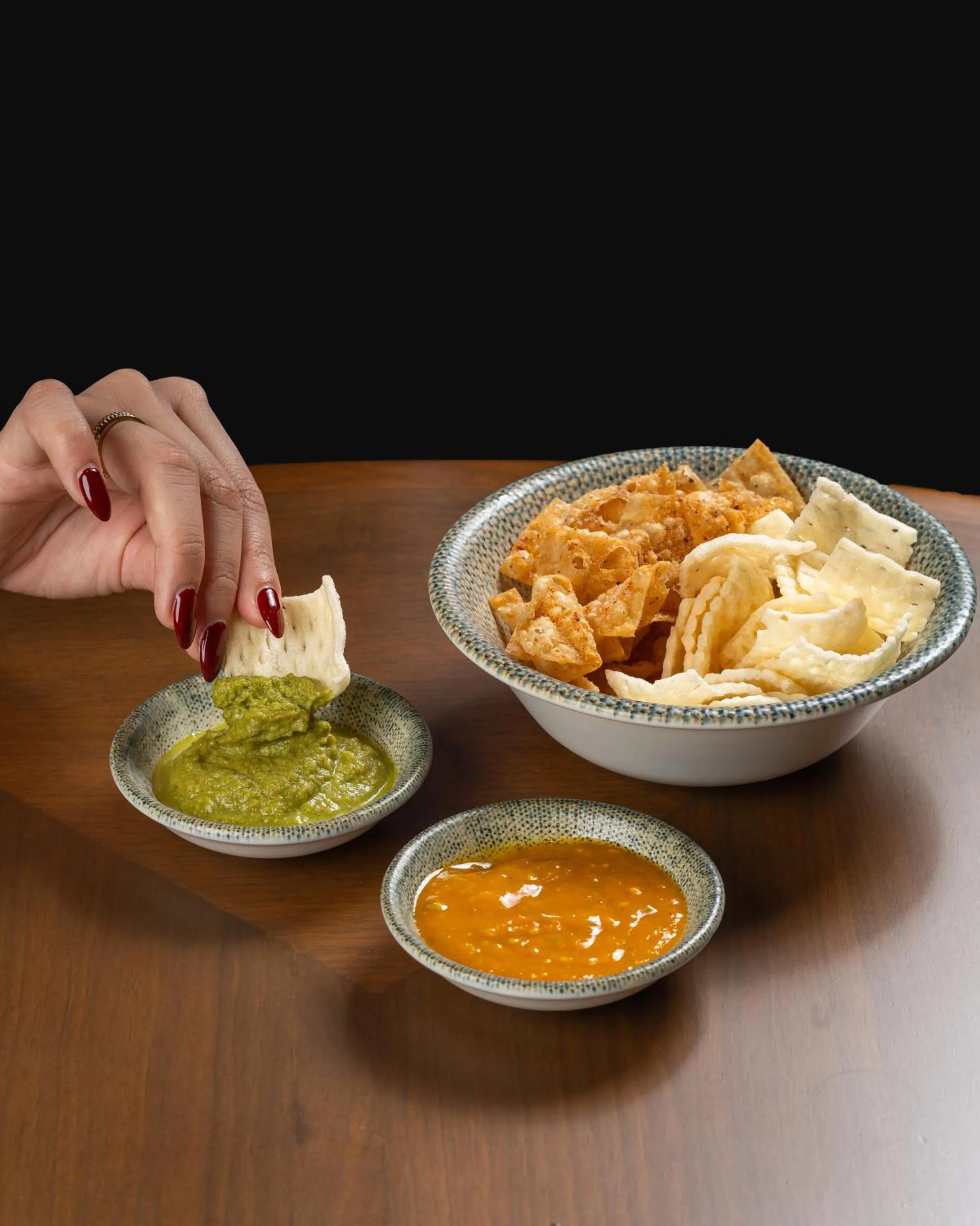 Restaurant/places to eat in Taj Deccan