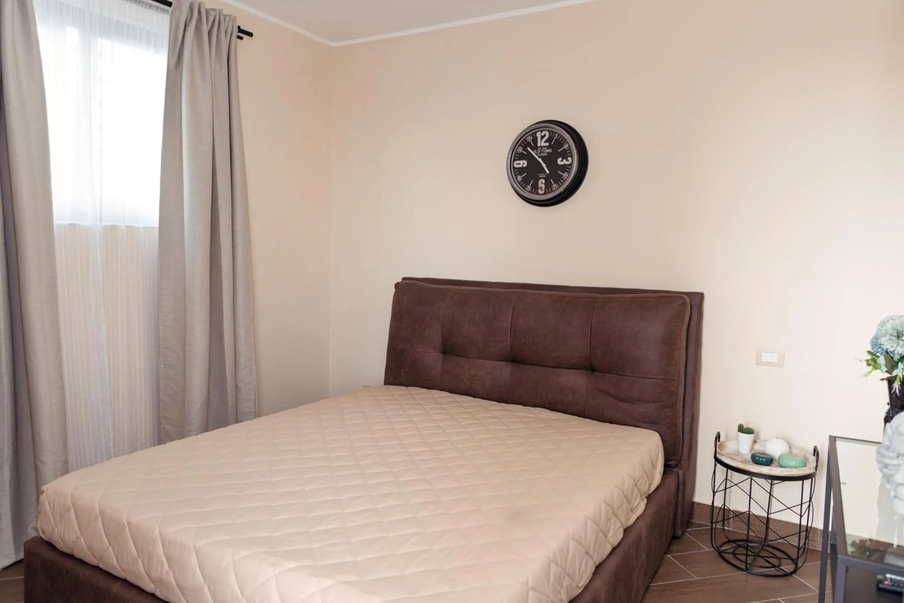 Double Room with Private Bathroom in Balzano House Double Room with Private Bathroom in Balzano House