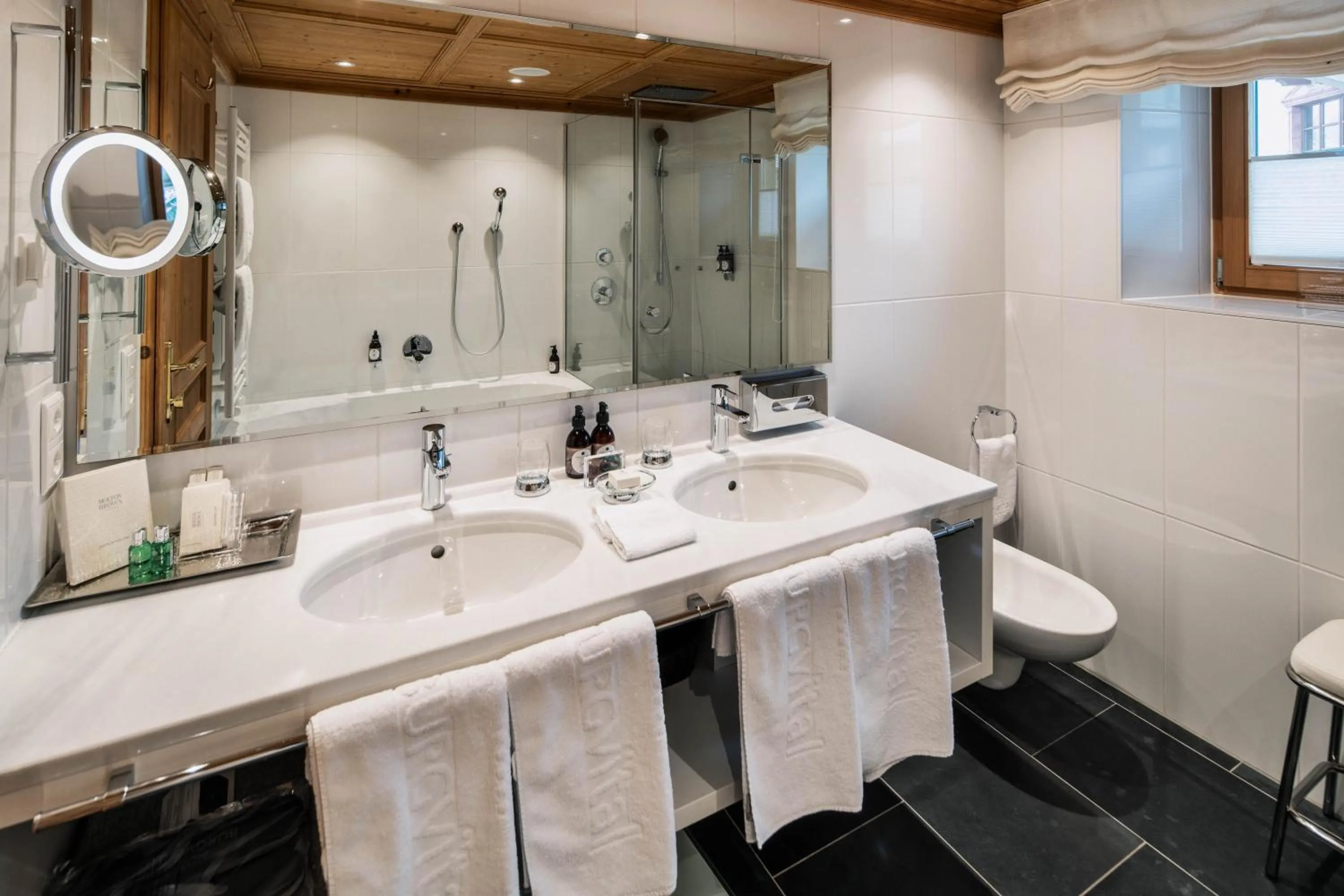 Shower in Burg Vital Resort