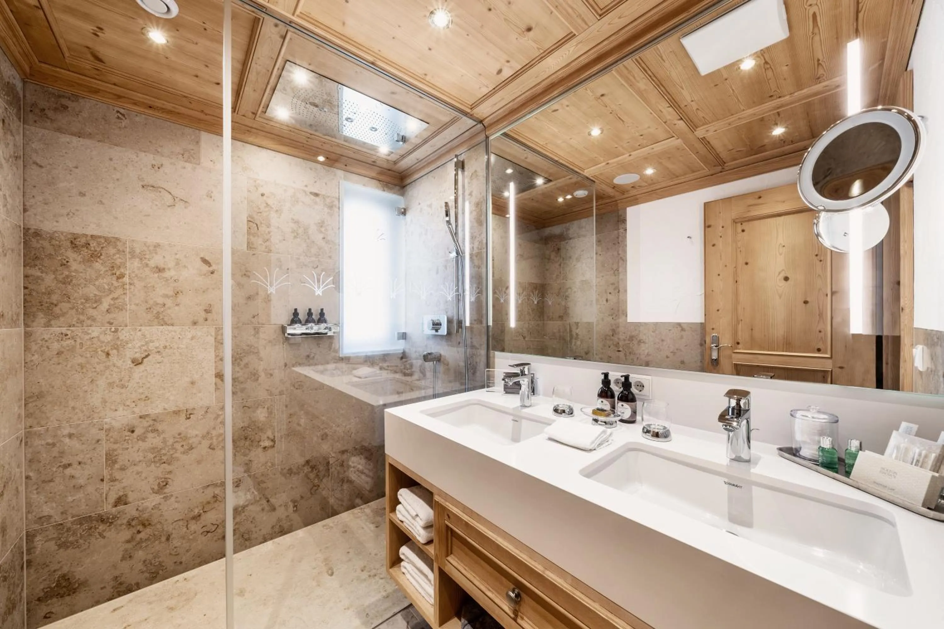 Shower in Burg Vital Resort