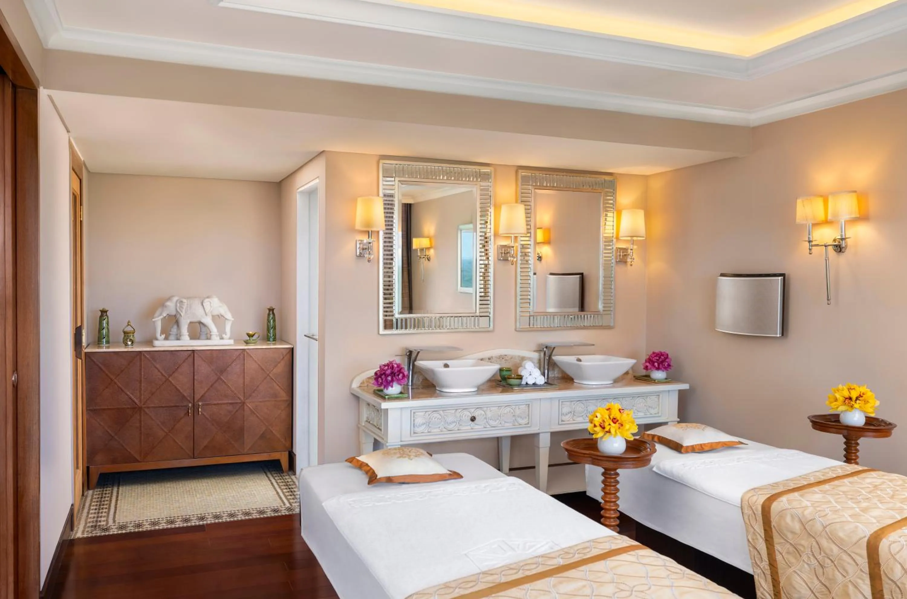 Spa and wellness centre/facilities, Bed in Taj Palace, New Delhi