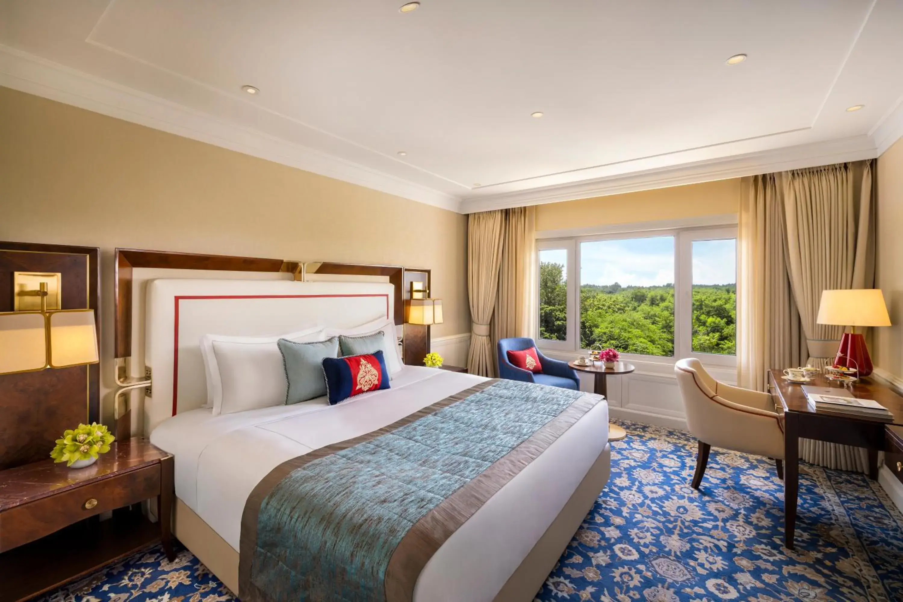 Superior Room Queen Bed Diplomatic Enclave View - single occupancy in Taj Palace, New Delhi Superior Room Queen Bed Diplomatic Enclave View - single occupancy in Taj Palace, New Delhi