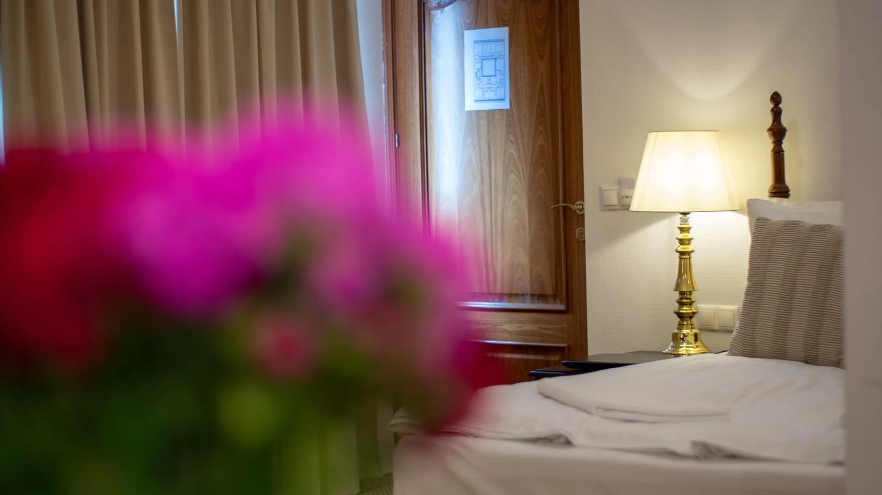 Bed in OPERA16 Guestrooms