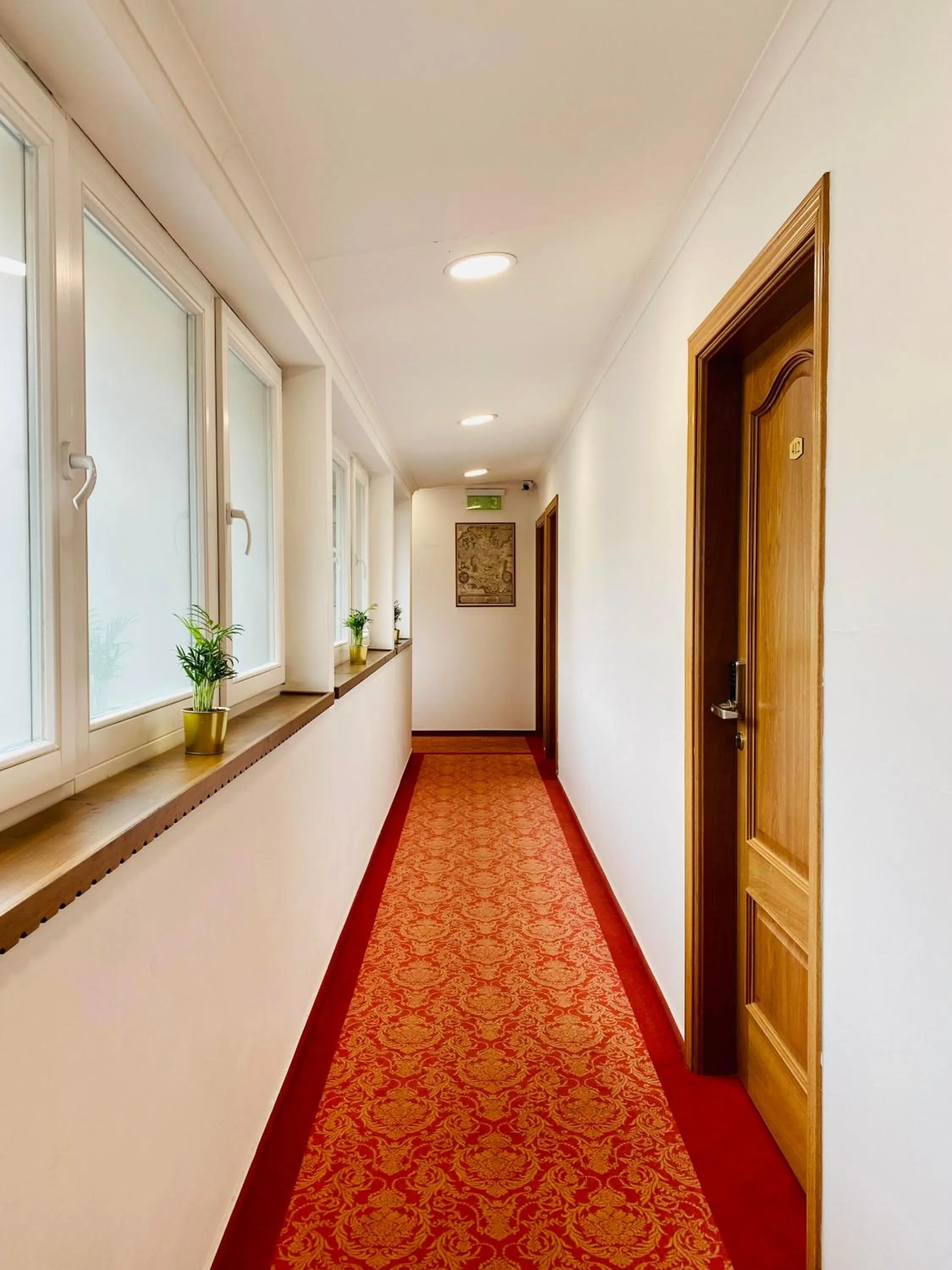 Facade/entrance in OPERA16 Guestrooms