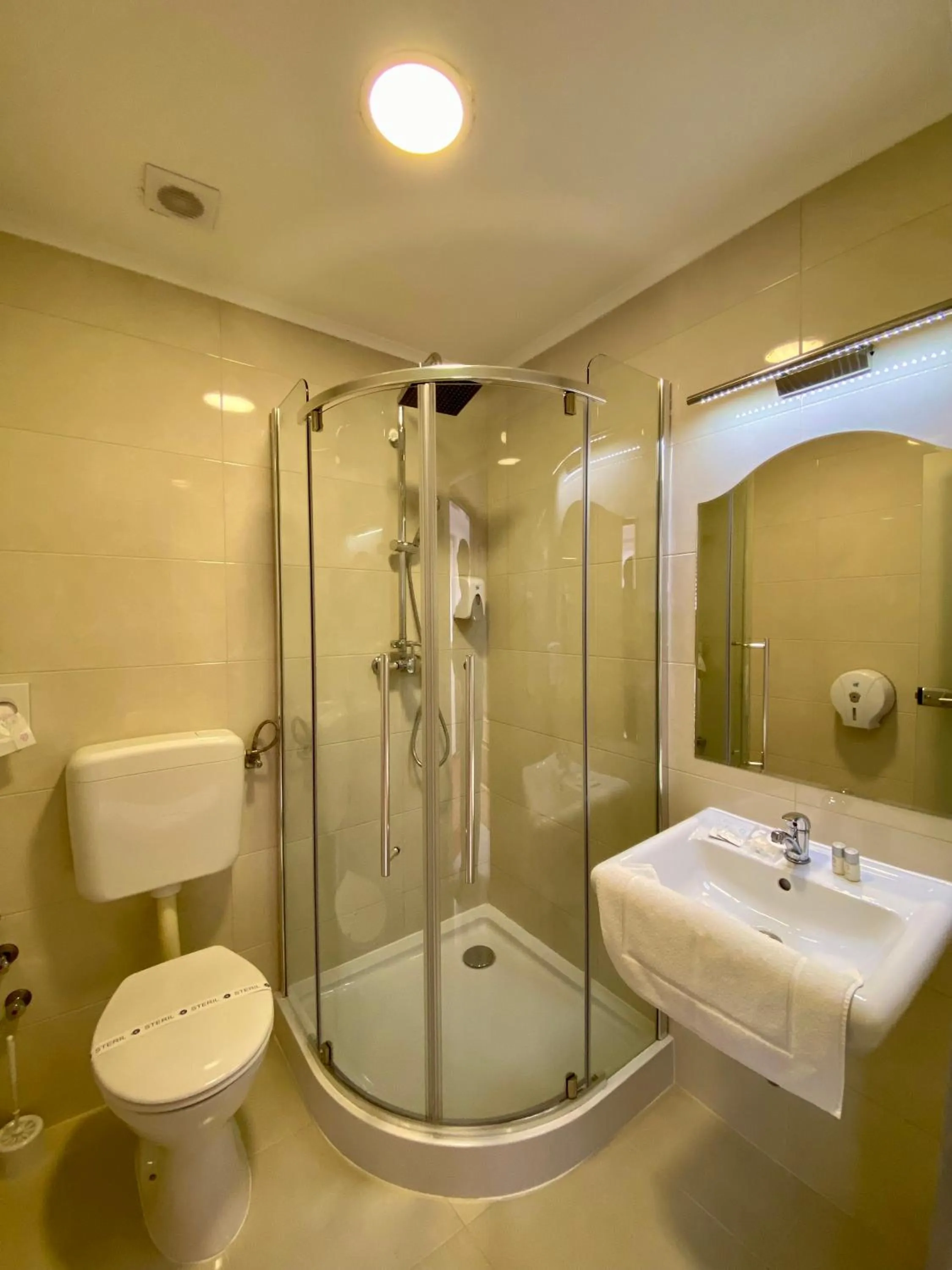 Bathroom in OPERA16 Guestrooms