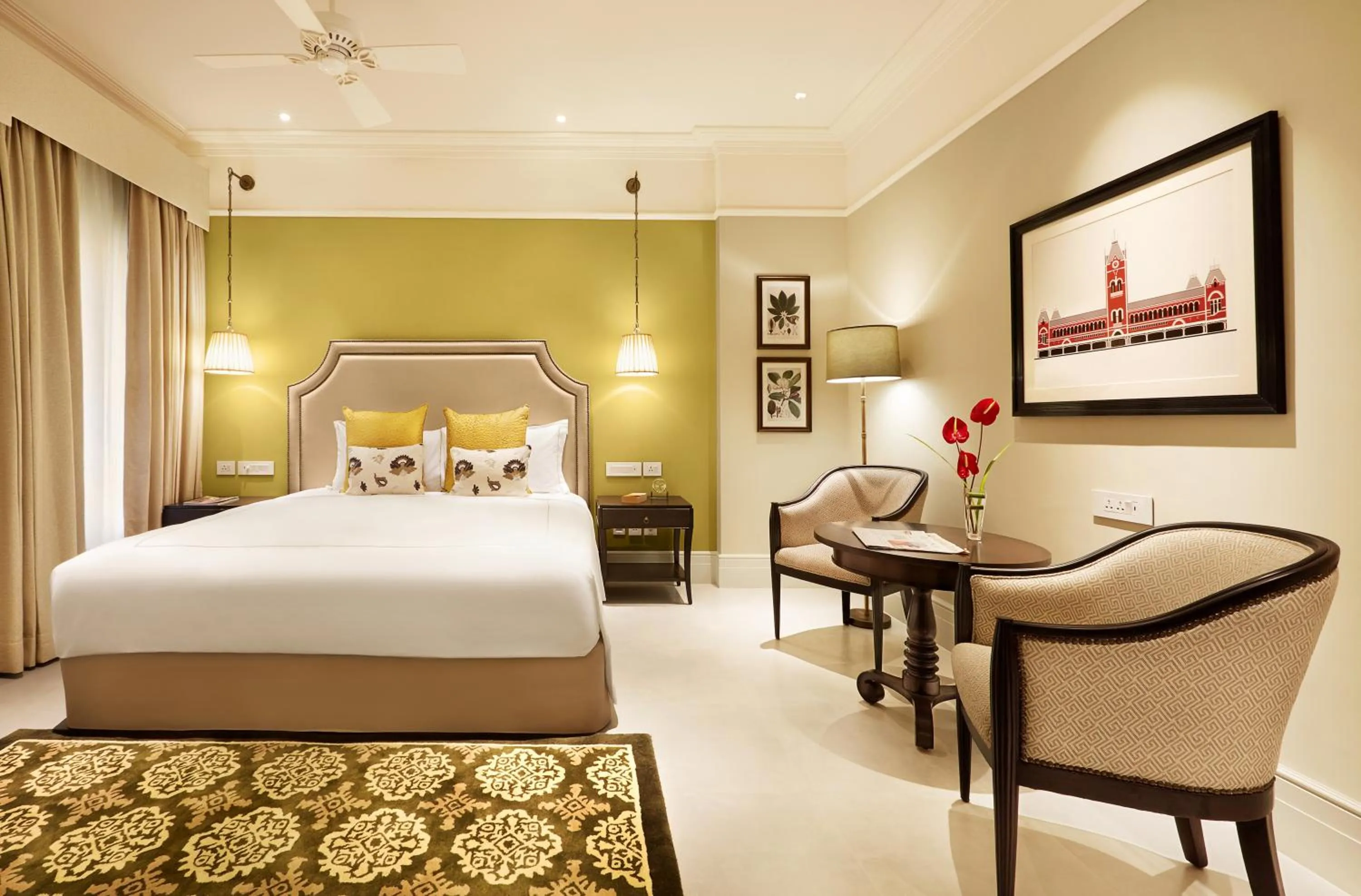 Bed in Taj Connemara, Chennai