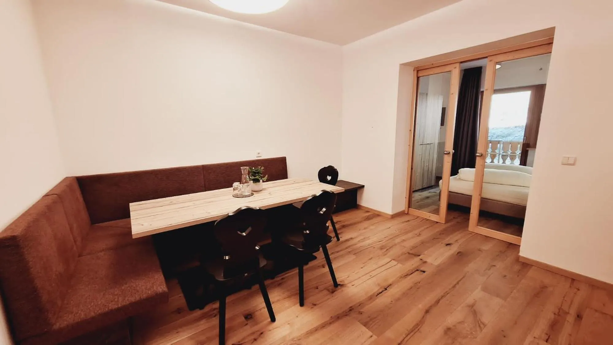 Bed in Alpenspitz Appartements - Garni - B&B