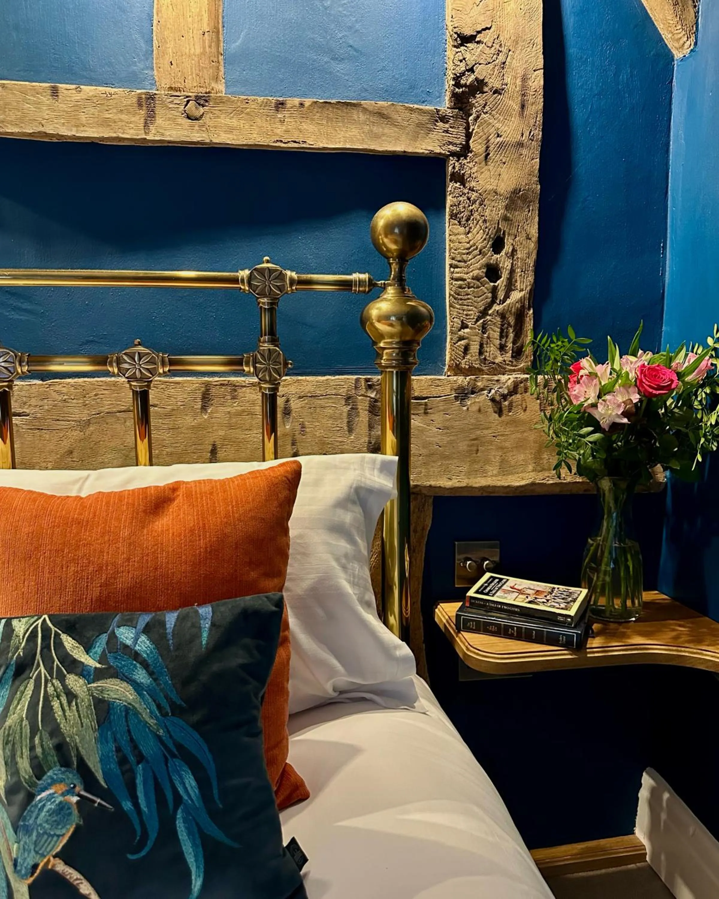 Bed in Three Cocks Hotel