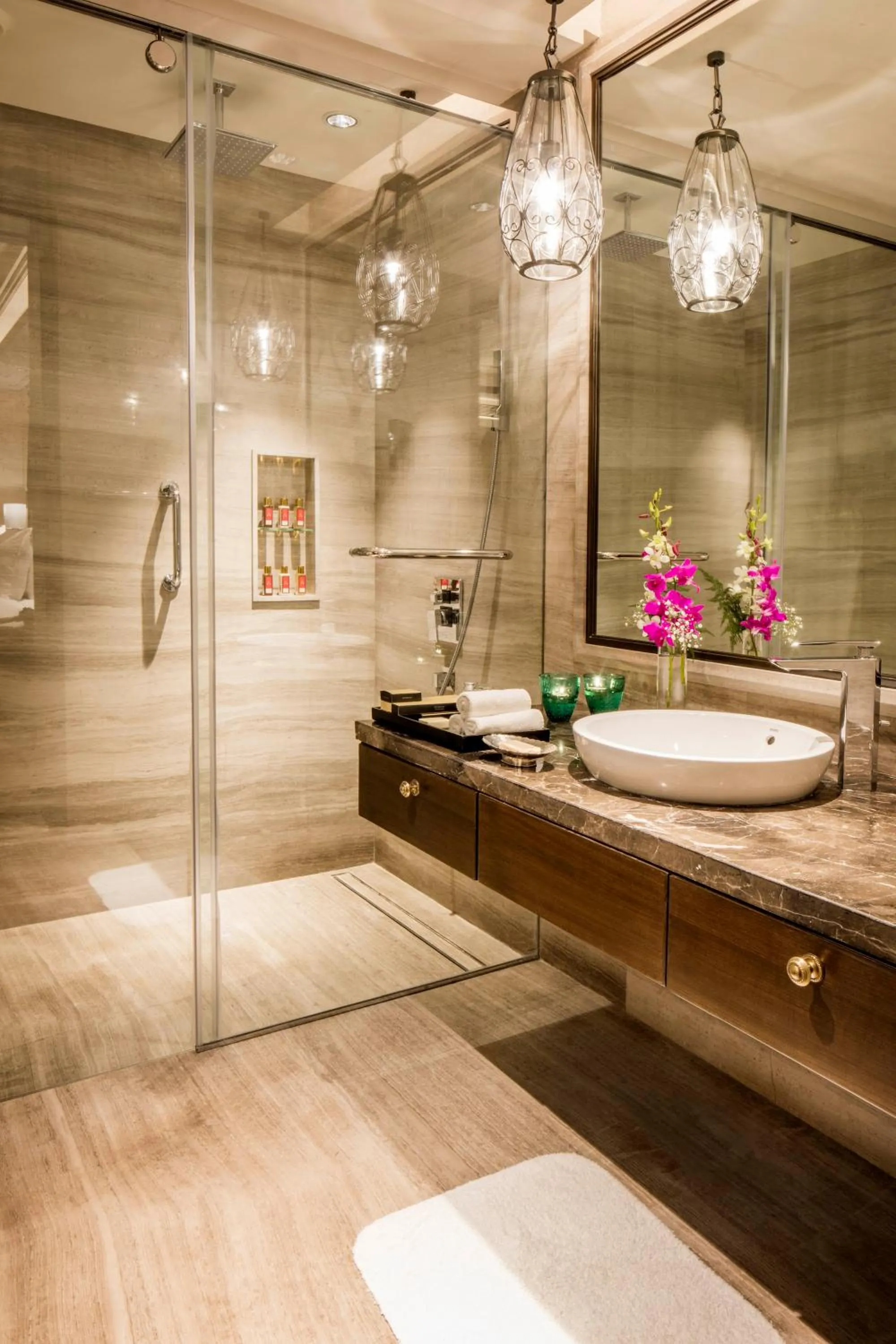 Shower in Taj West End