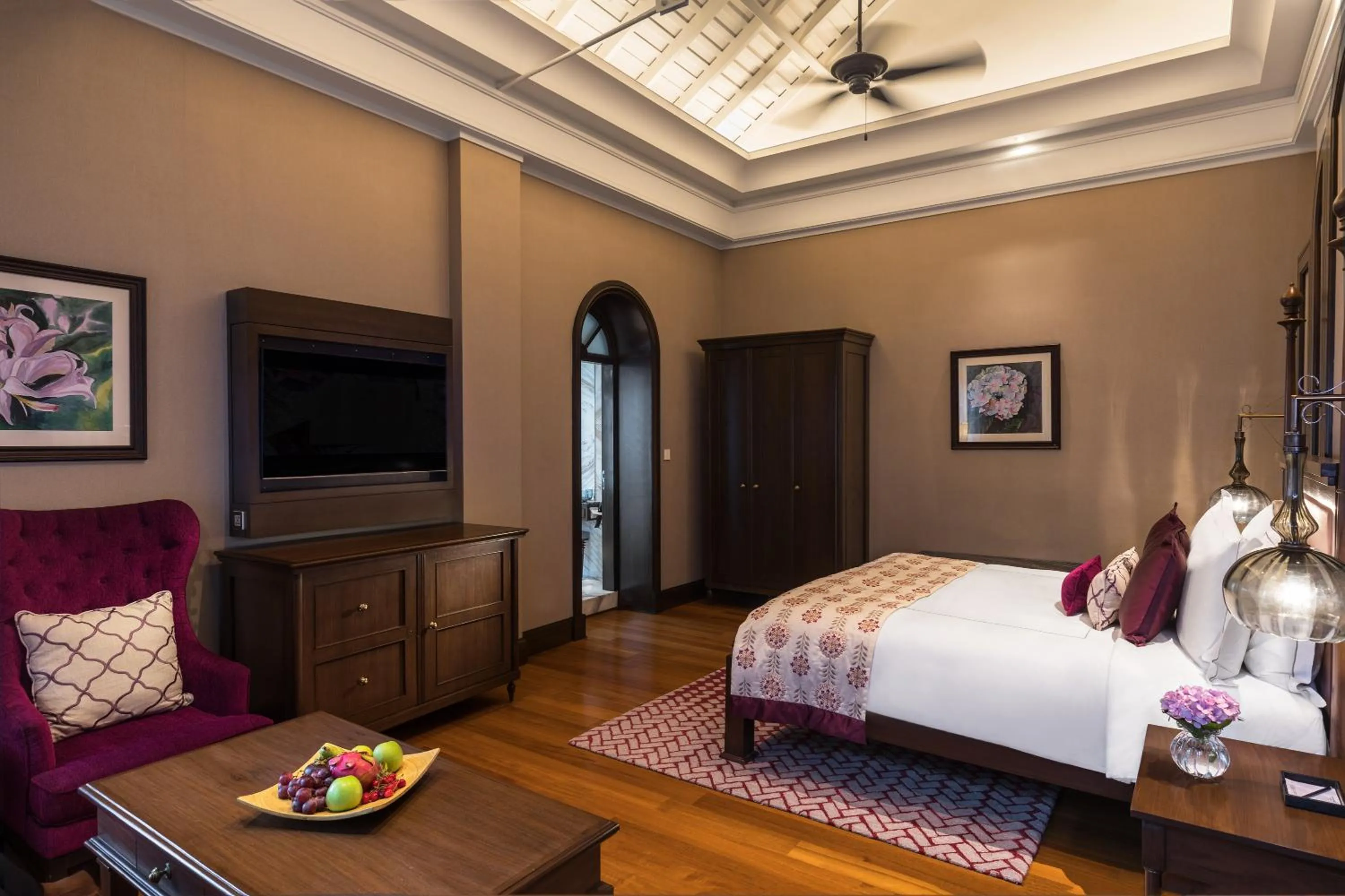 Bedroom, Bed in Taj West End