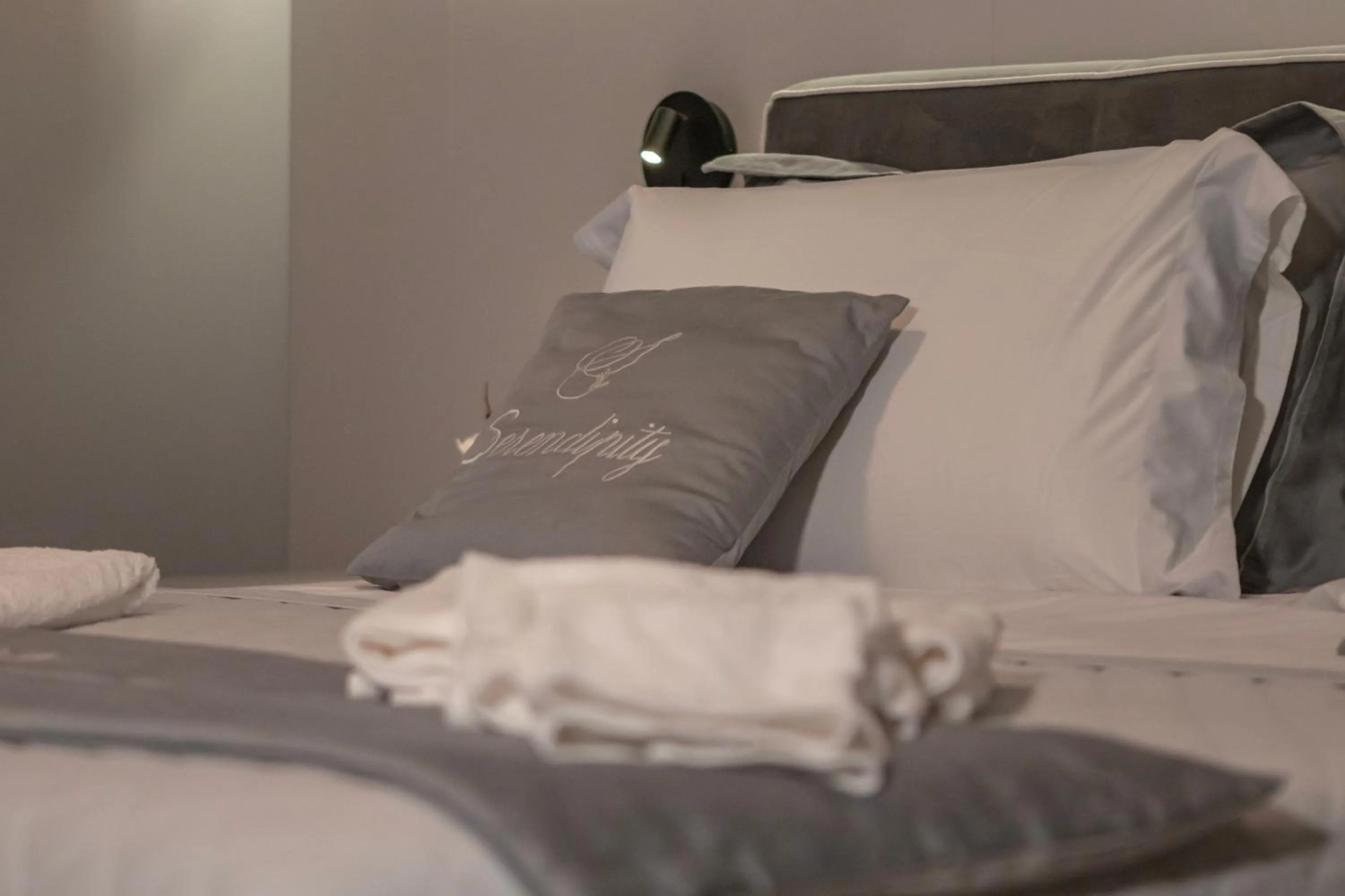 Photo of the whole room, Bed in Serendipity B&B