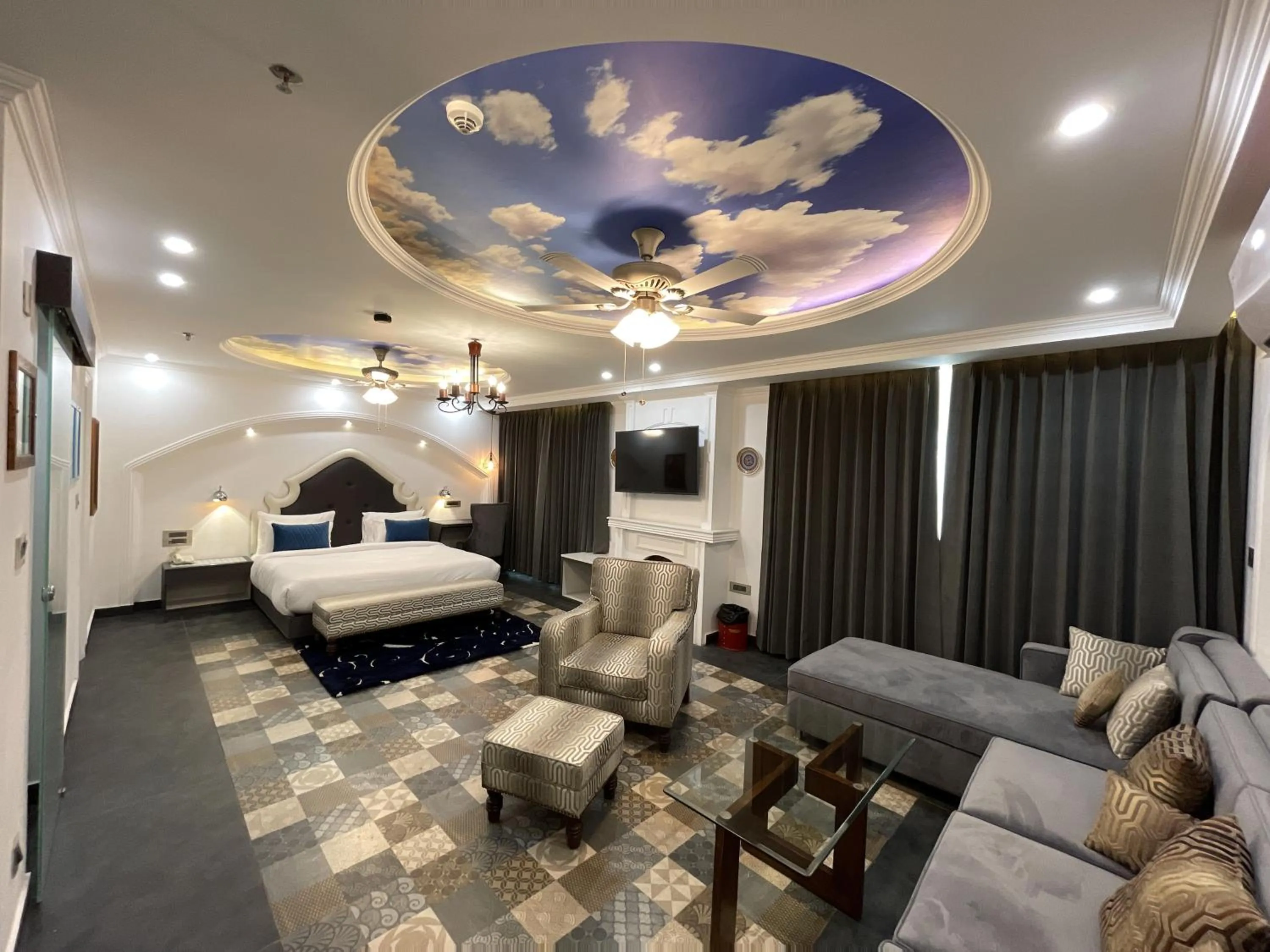 Photo of the whole room, Bed in Sterling Marbella Dehradun