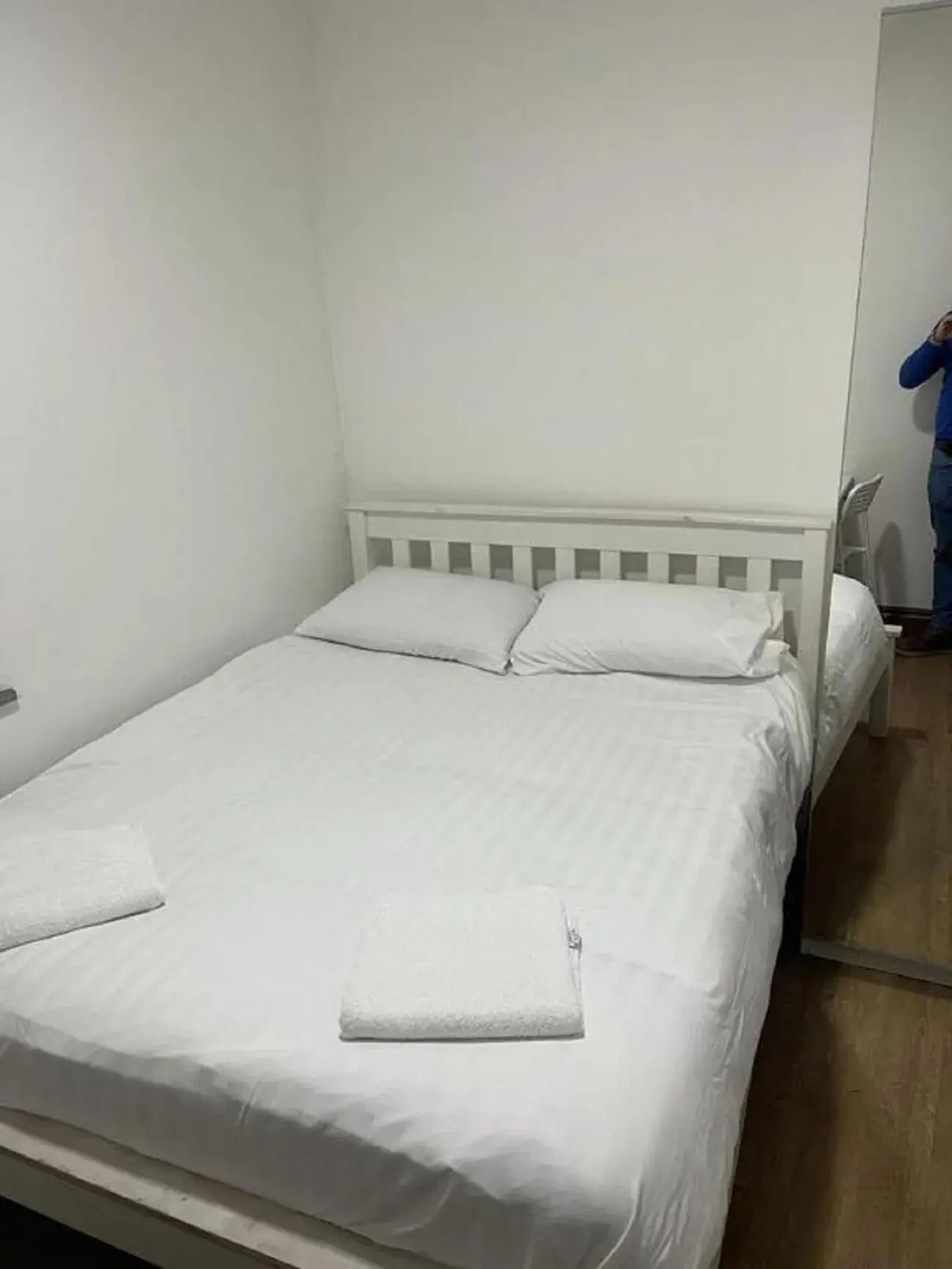 Budget Double Room in London Suite Budget Double Room in London Suite