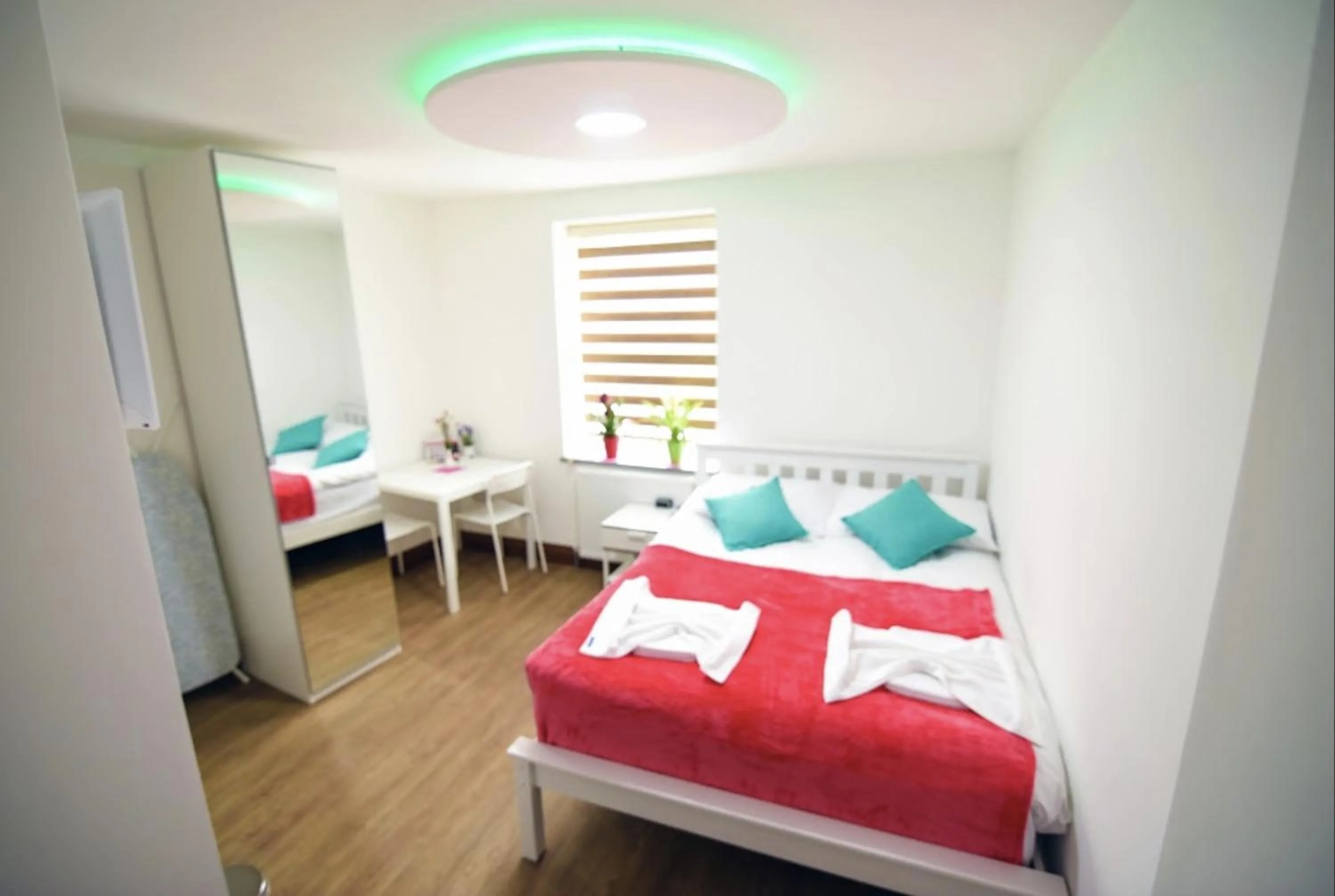 Other, Bed in London Suite