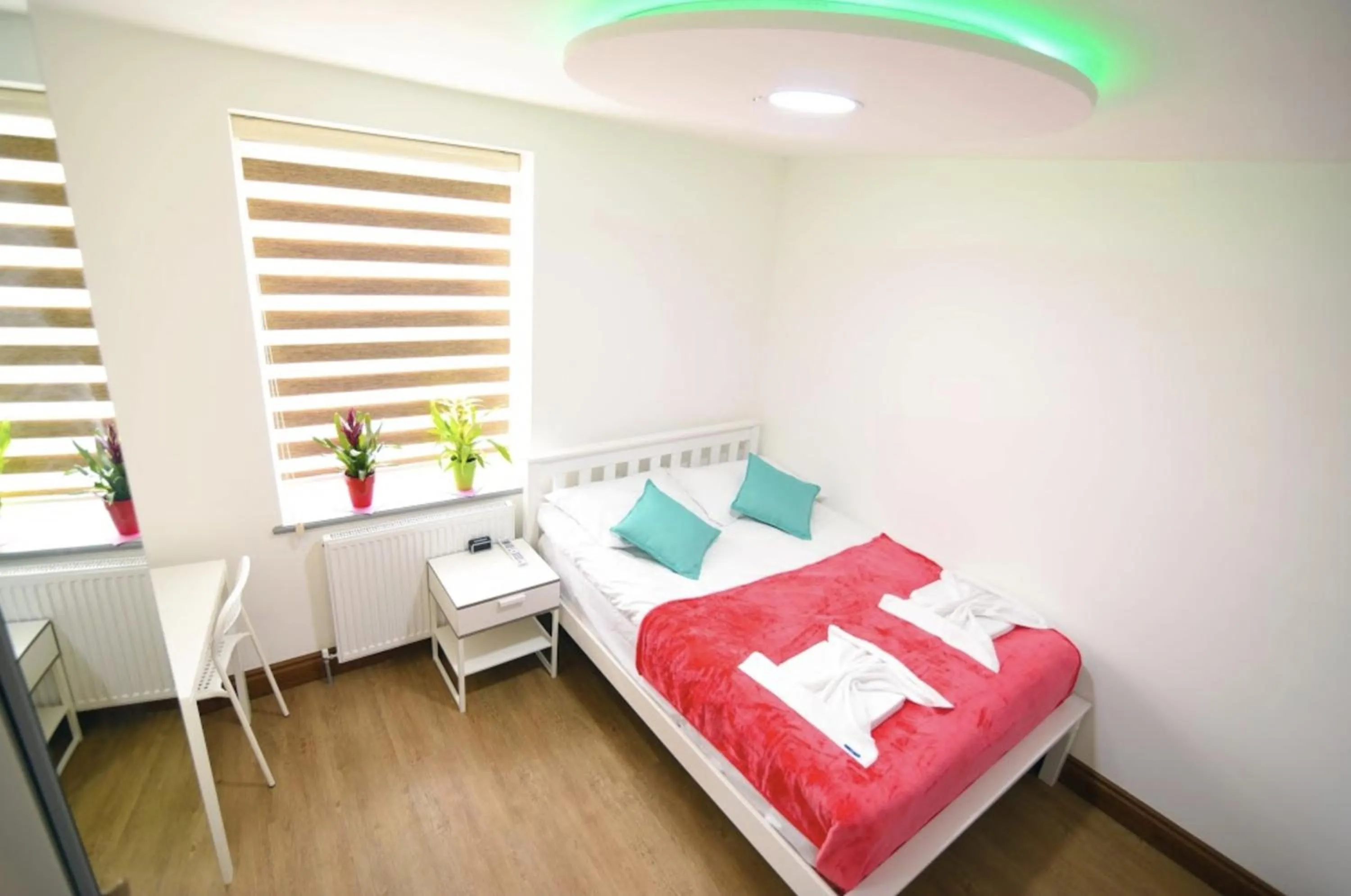 Other, Bed in London Suite