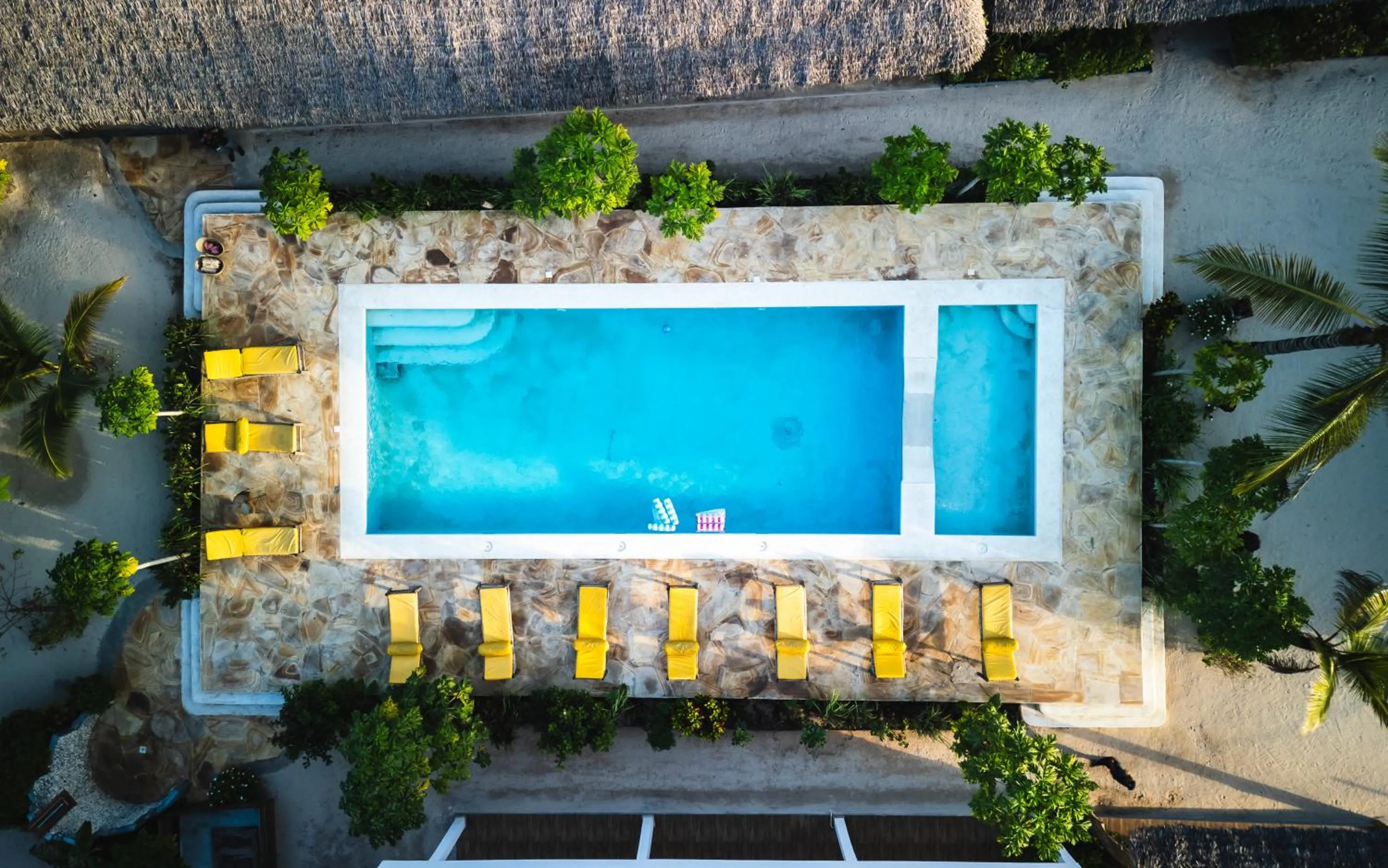 Mem Luxury Apartments and Hotel