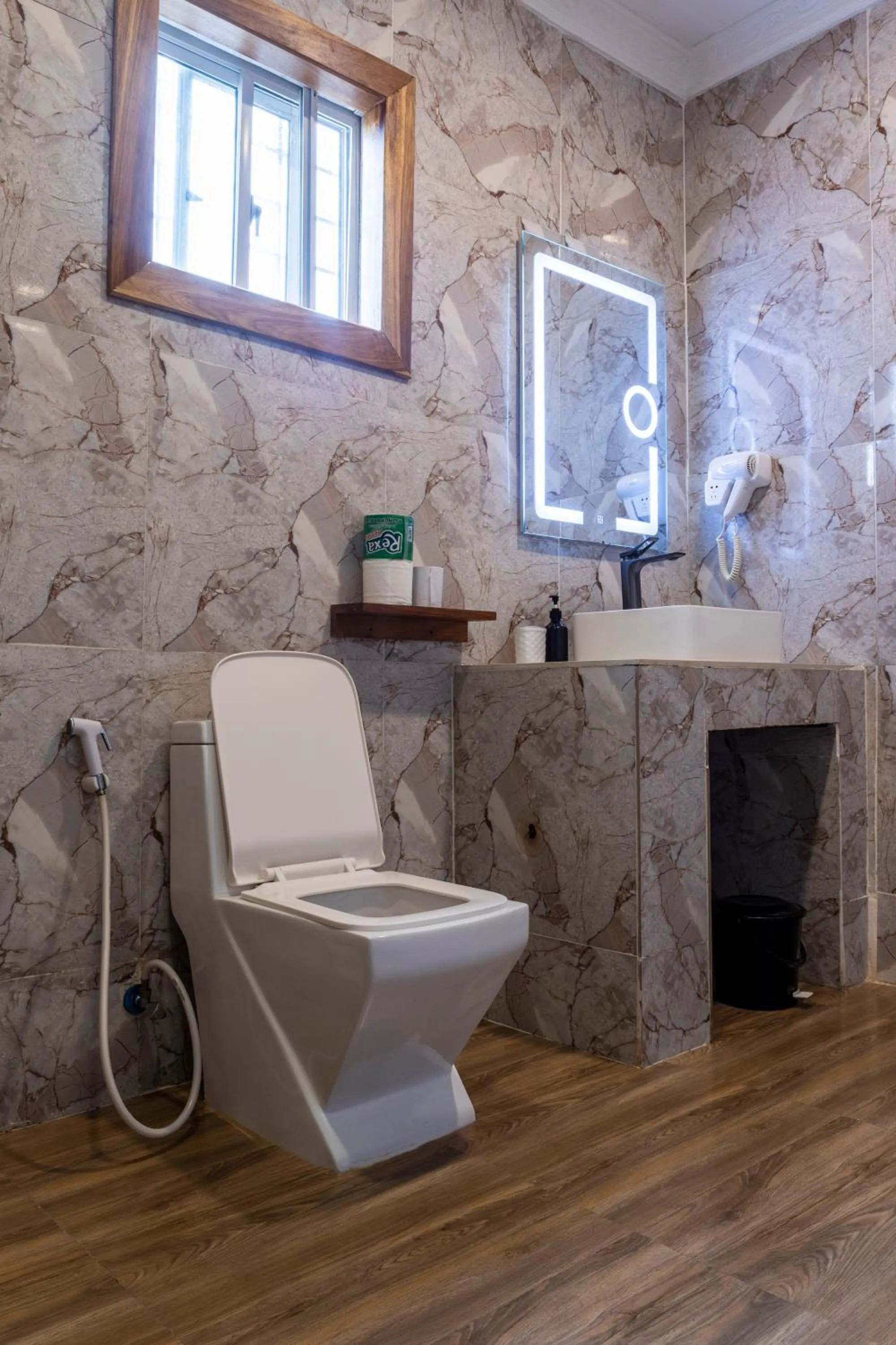 Mem Luxury Apartments and Hotel