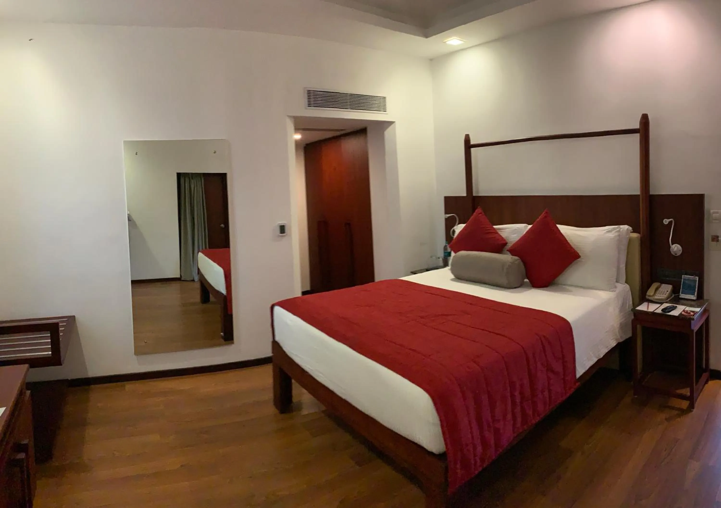 Sea view, Bed in Gateway Varkala