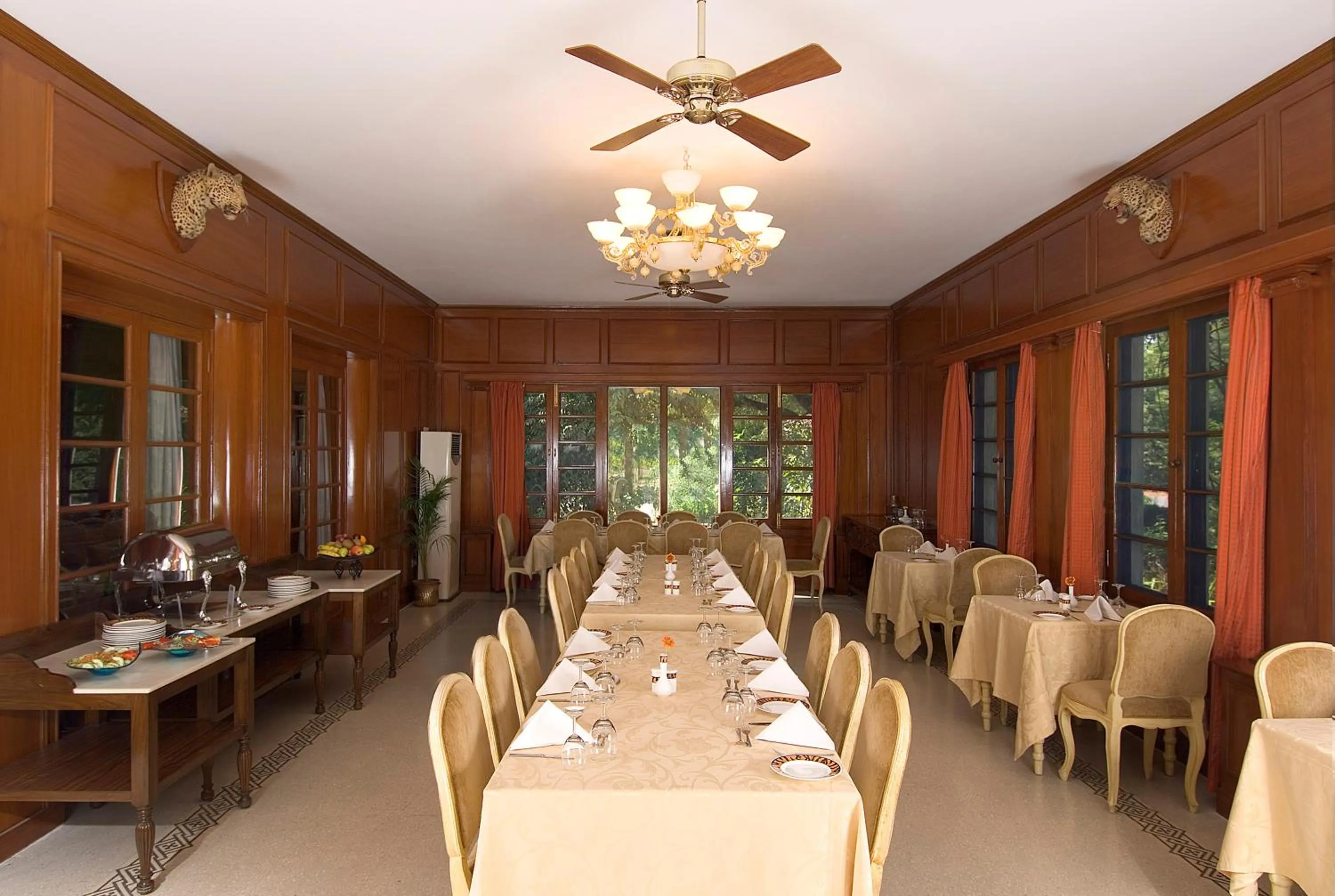 Restaurant/places to eat in Sawai Madhopur Lodge - IHCL SeleQtions