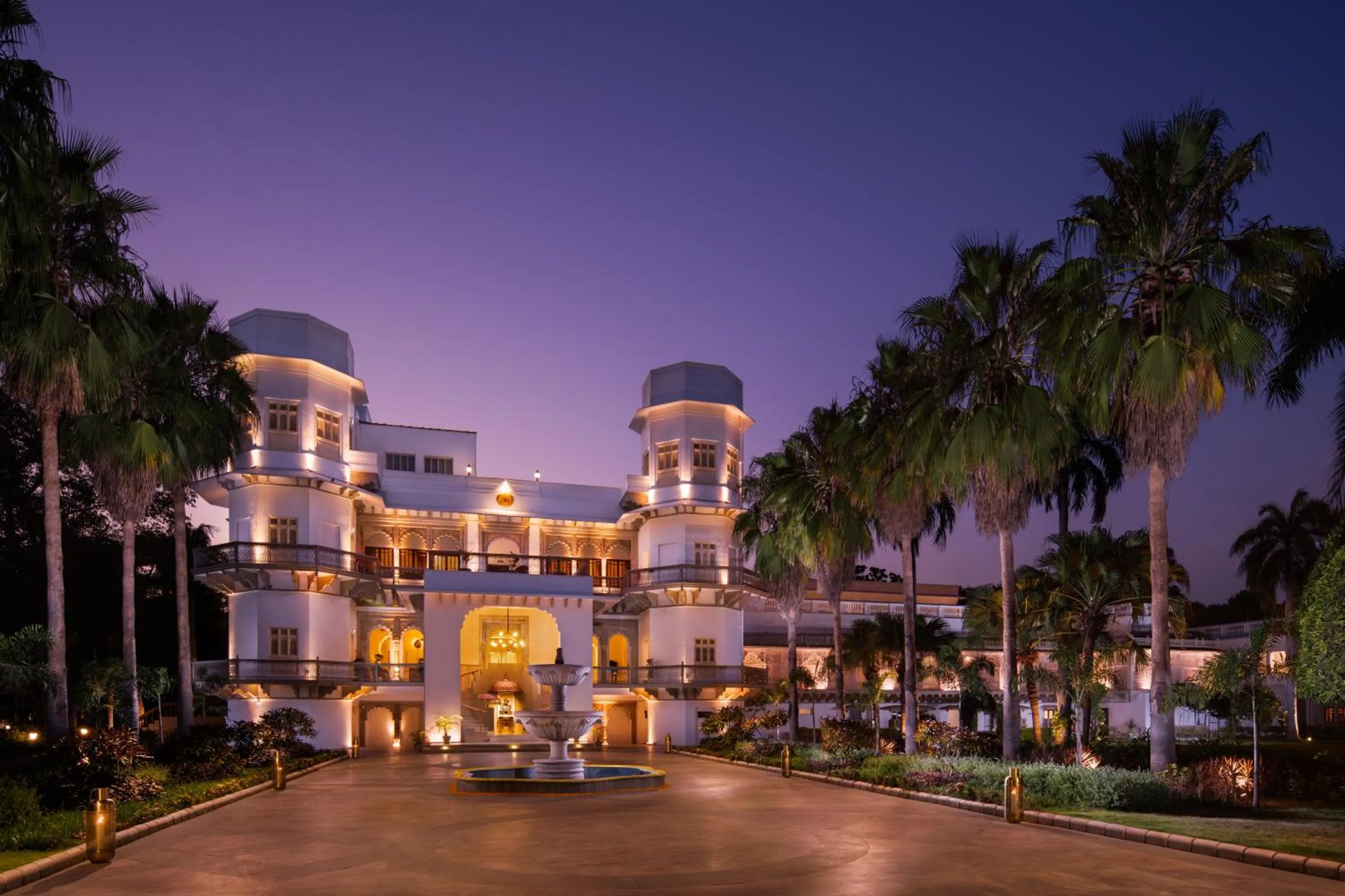 Facade/entrance in Taj Usha Kiran Palace, Gwalior
