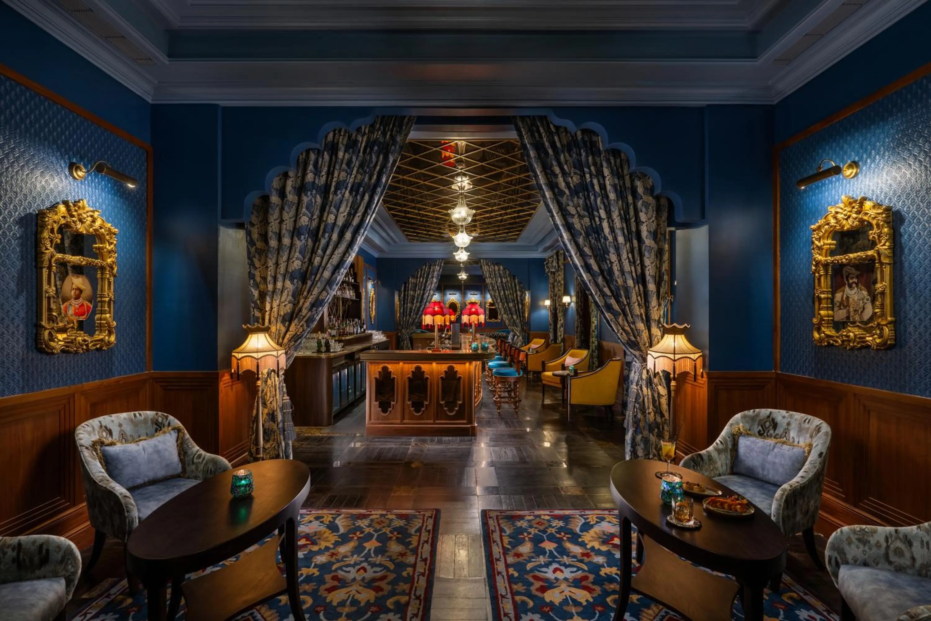 Restaurant/places to eat in Taj Usha Kiran Palace, Gwalior