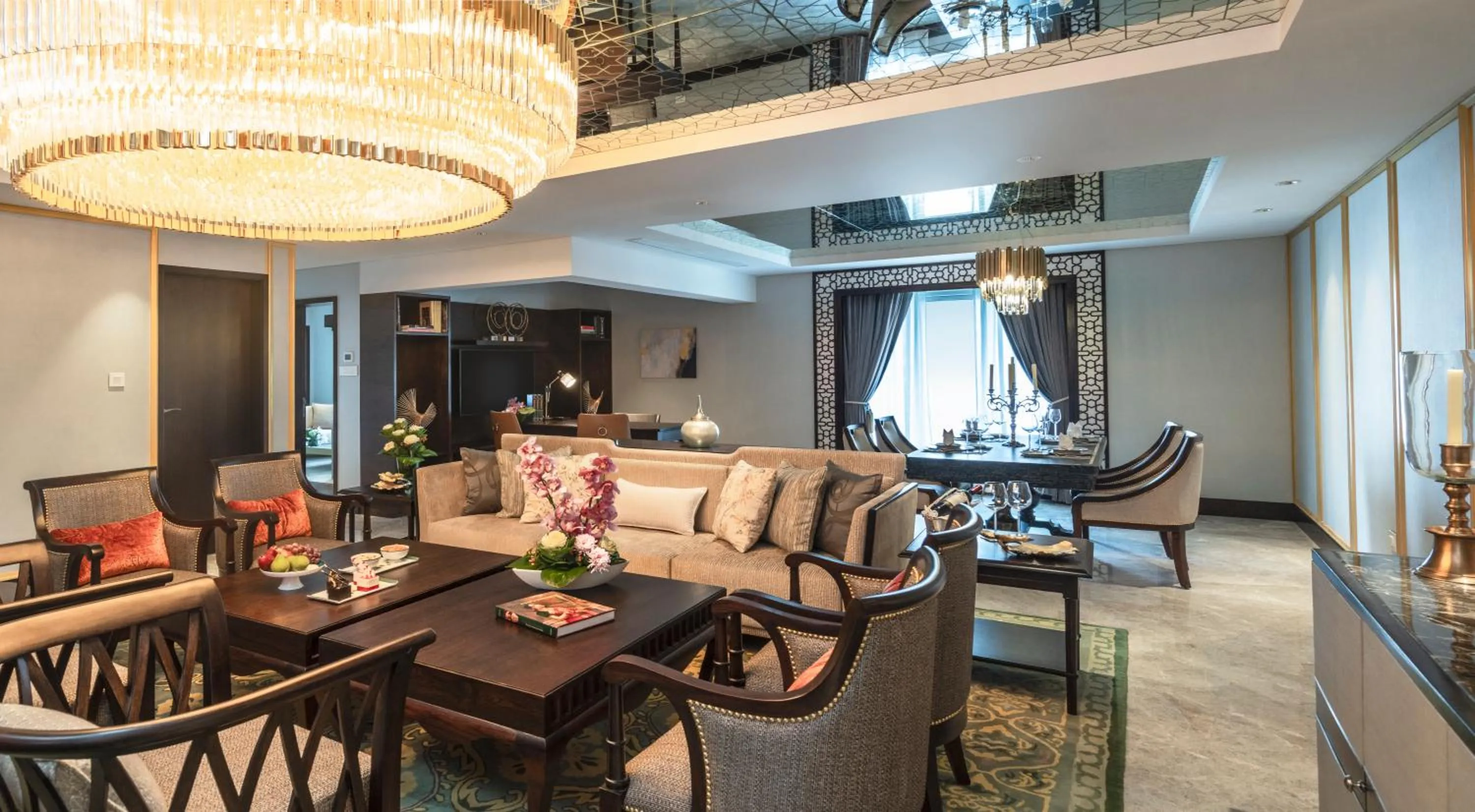 Seating area in Taj Coromandel