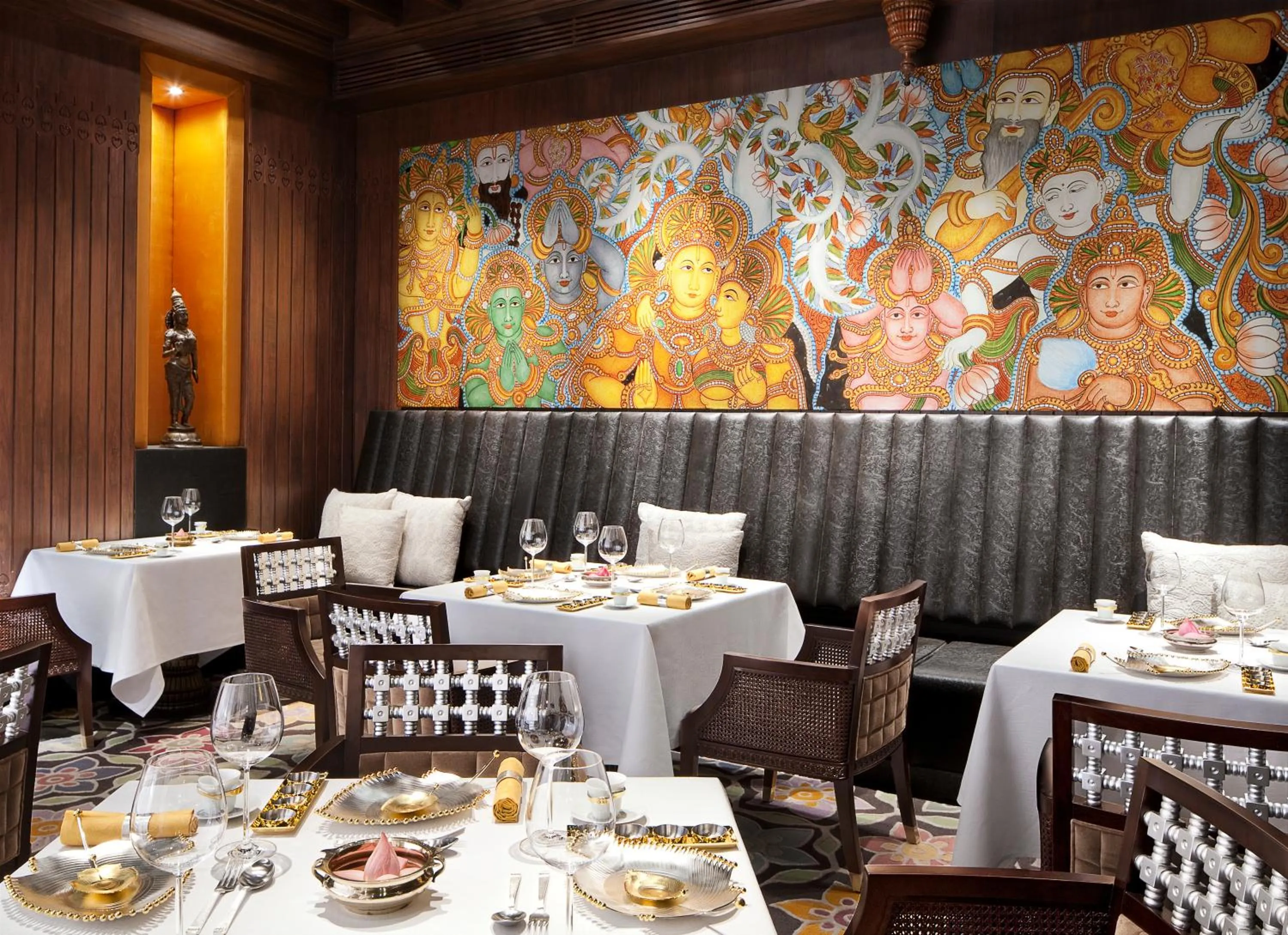 Restaurant/places to eat in Taj Coromandel