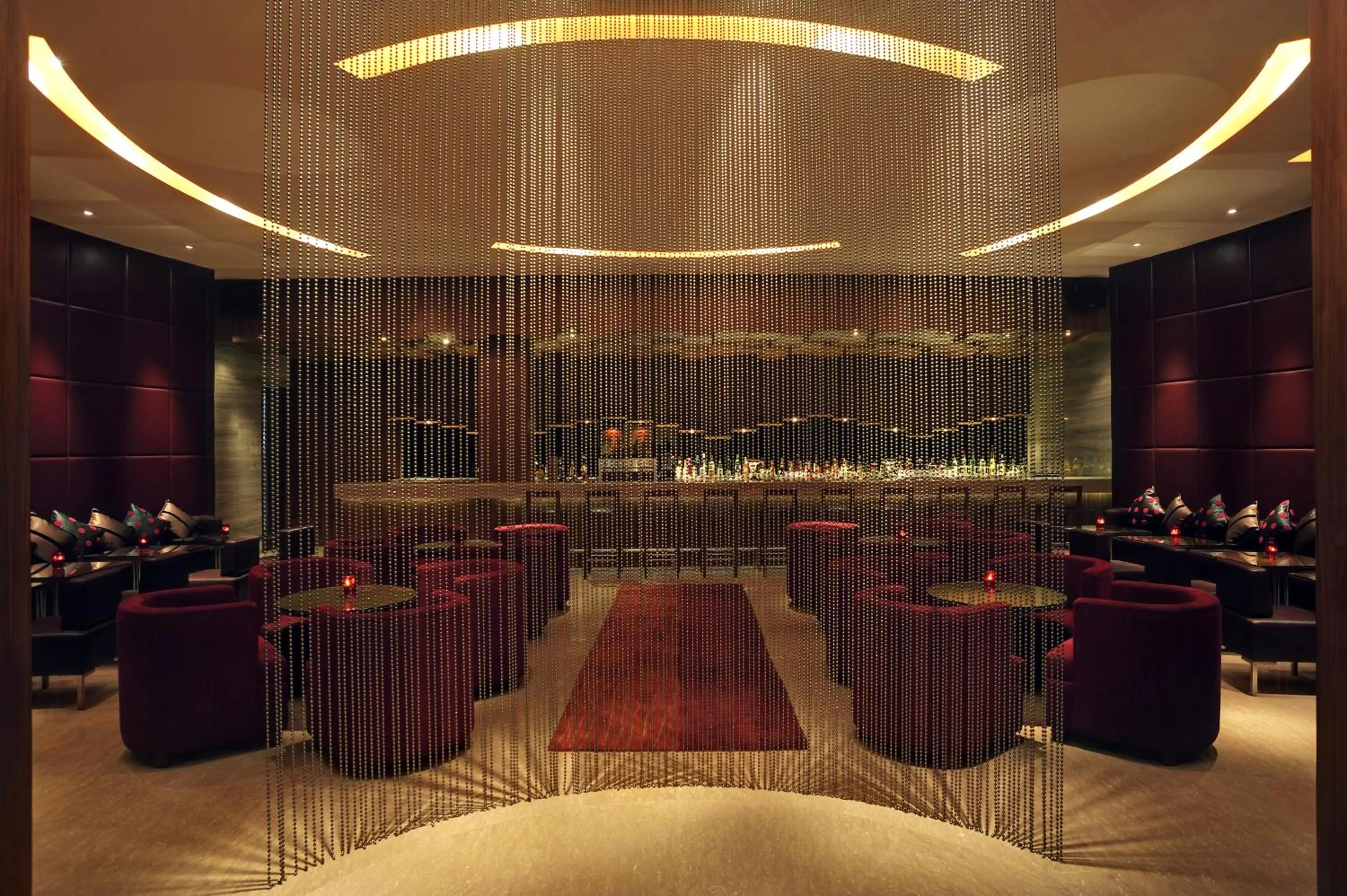 Restaurant/places to eat in Taj Coromandel