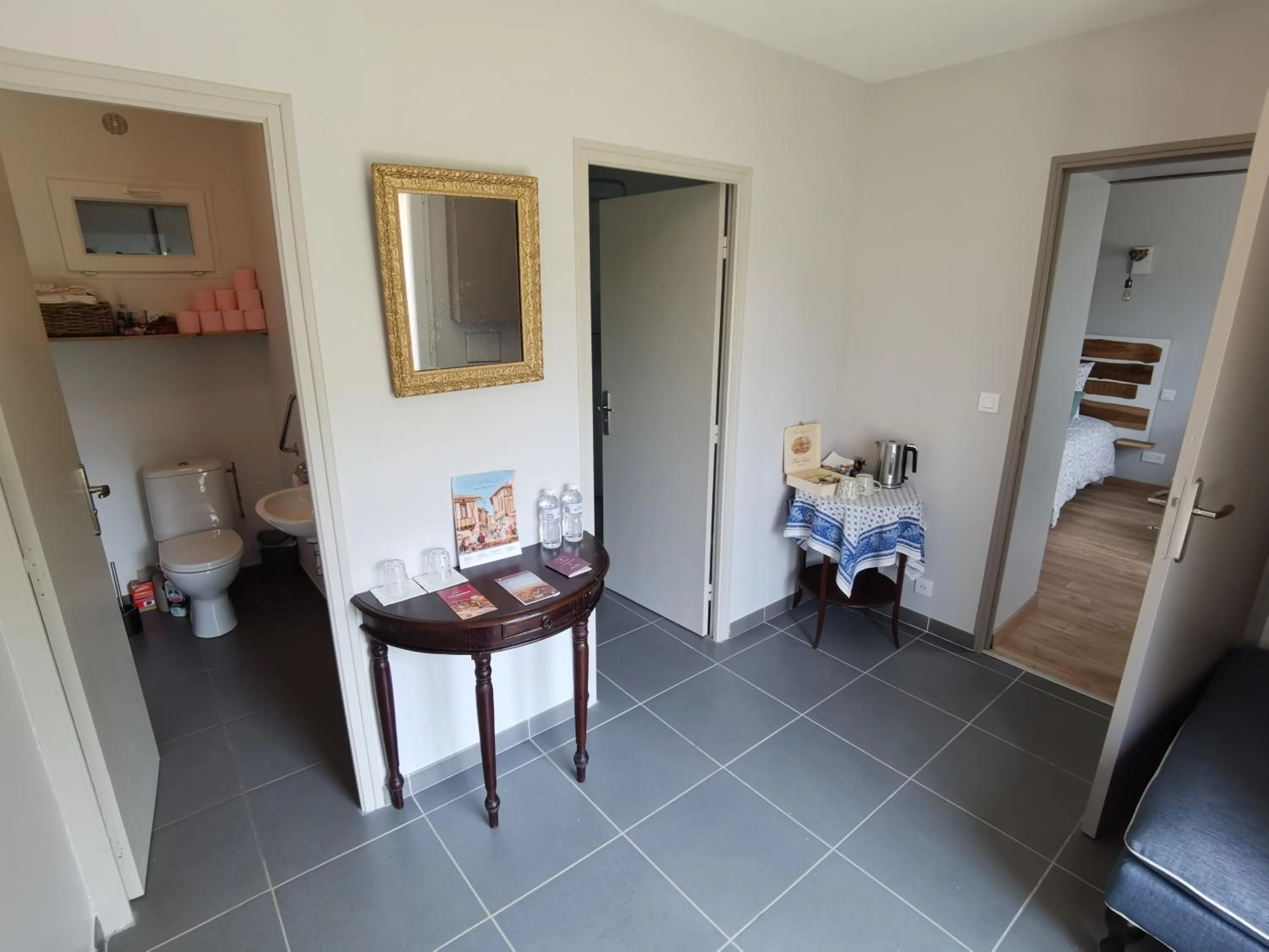 Facade/entrance in Les Hauts de Grazac, Chambres et Tables d'hôtes