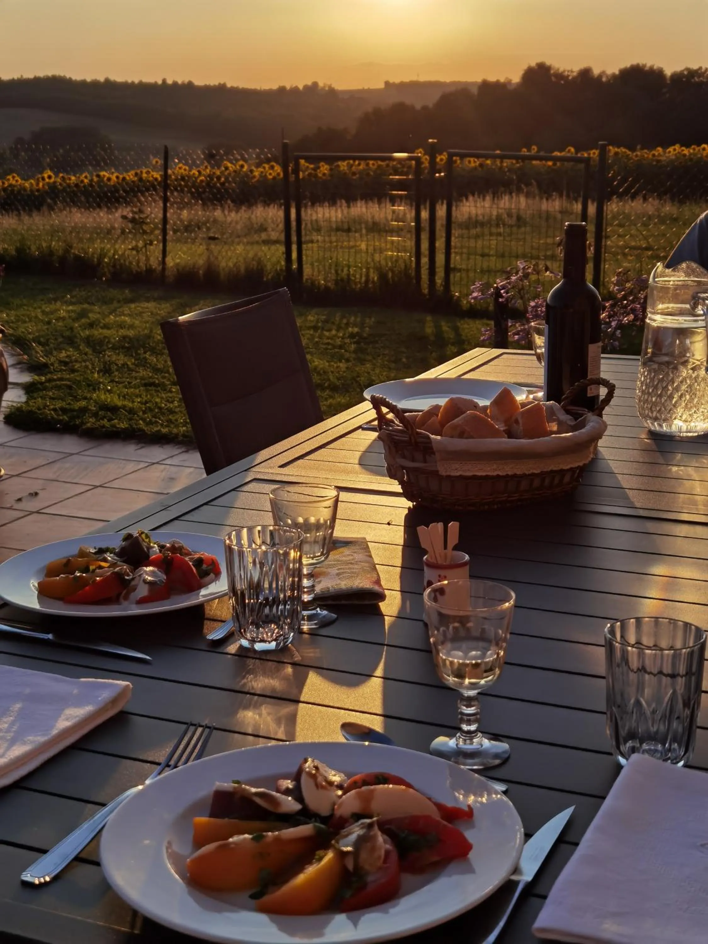 Restaurant/places to eat in Les Hauts de Grazac, Chambres et Tables d'hôtes