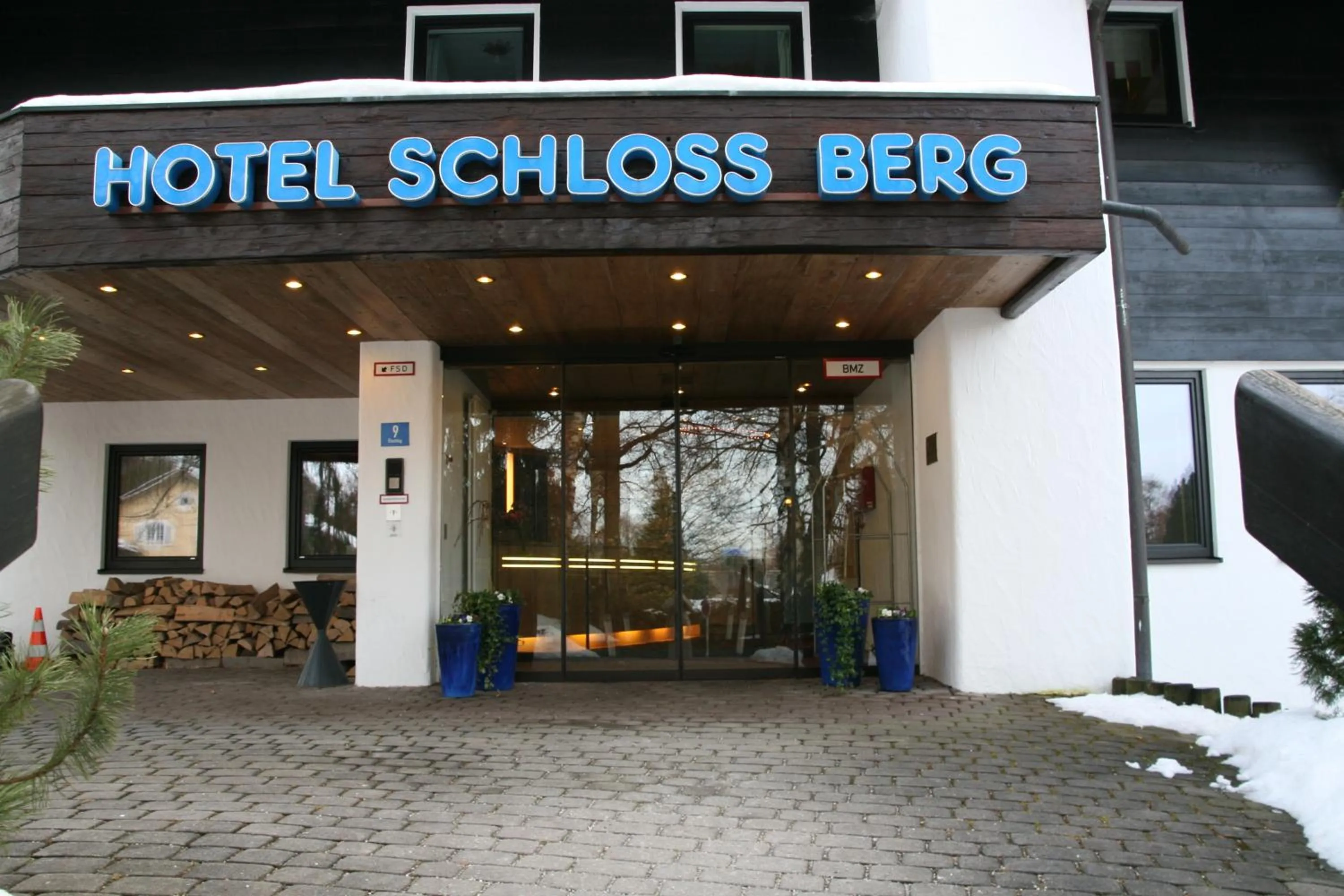 Facade/entrance in Hotel Schloss Berg