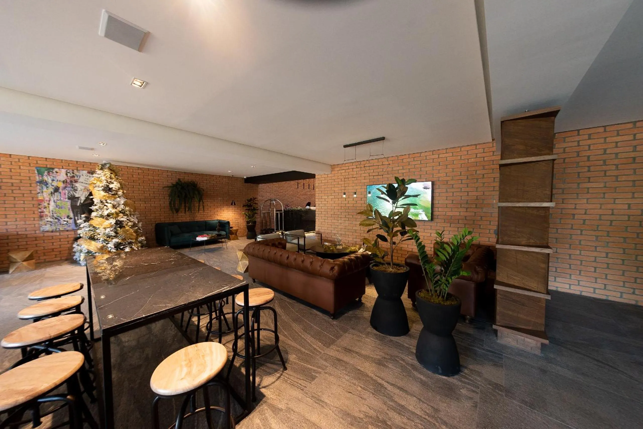 Lobby or reception in FULTON Business Luxury HOTEL