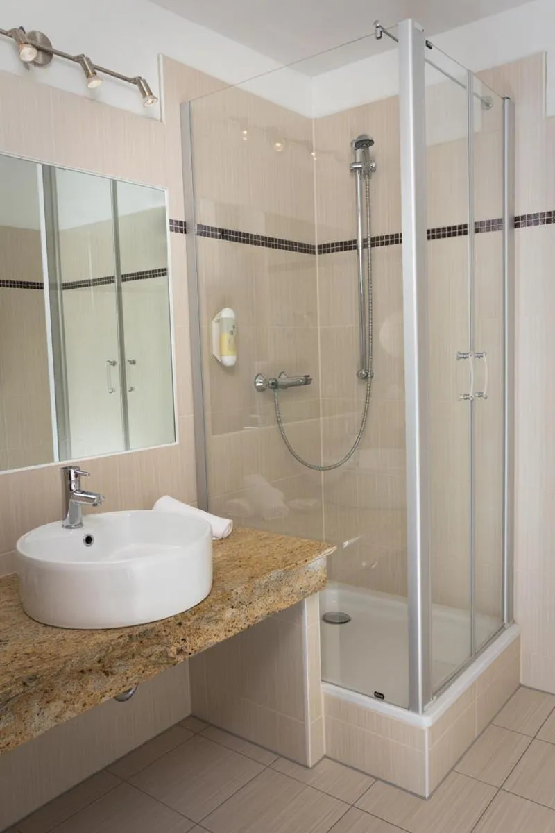 Bathroom in Hotel Am Alten Strom