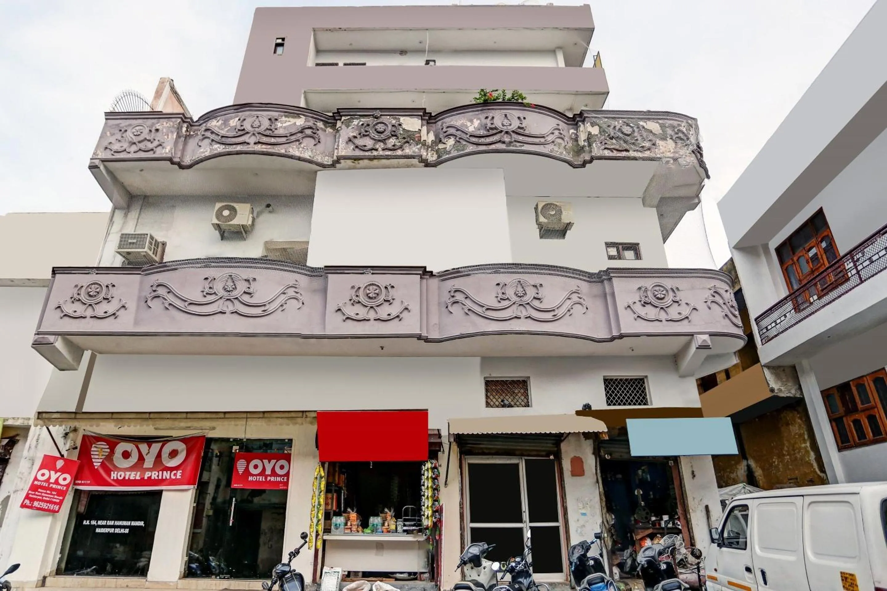 Facade/entrance in Hotel O Prince