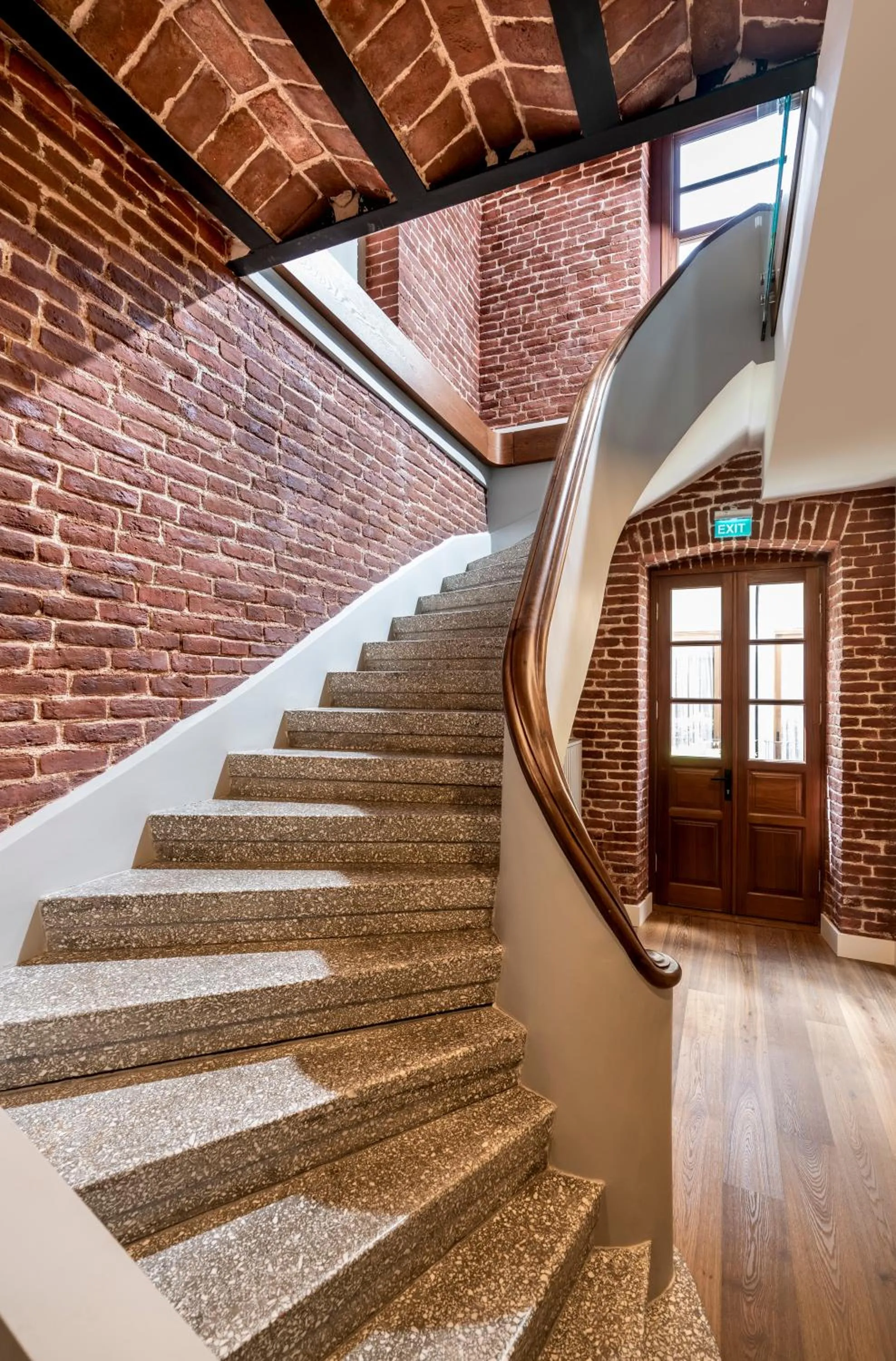 Ecole St. Pierre Hotel