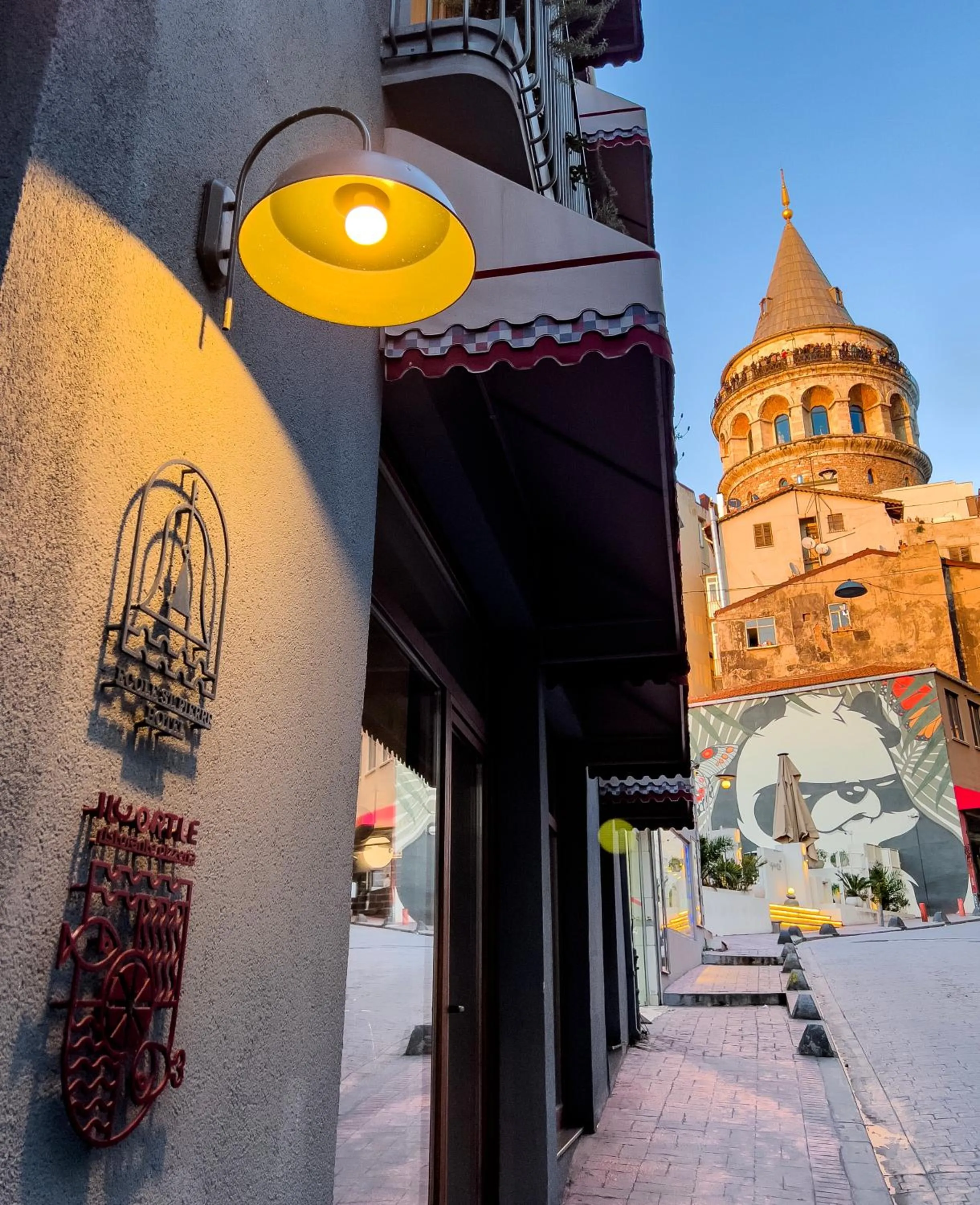 Ecole St. Pierre Hotel