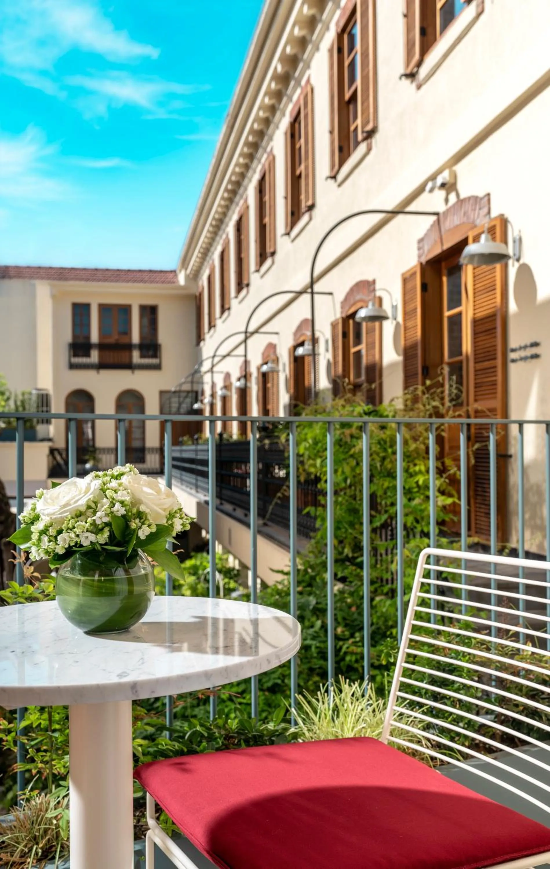 Ecole St. Pierre Hotel