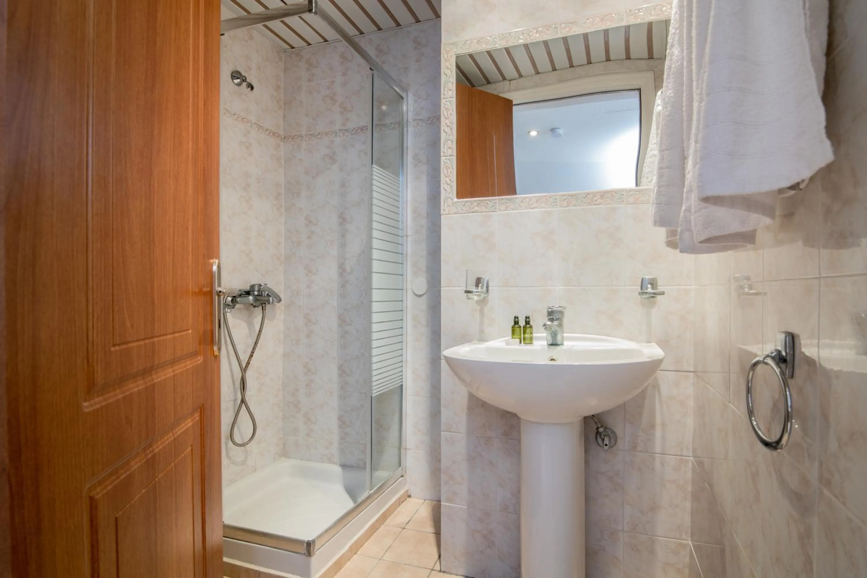 Bathroom in Daisy Hotel