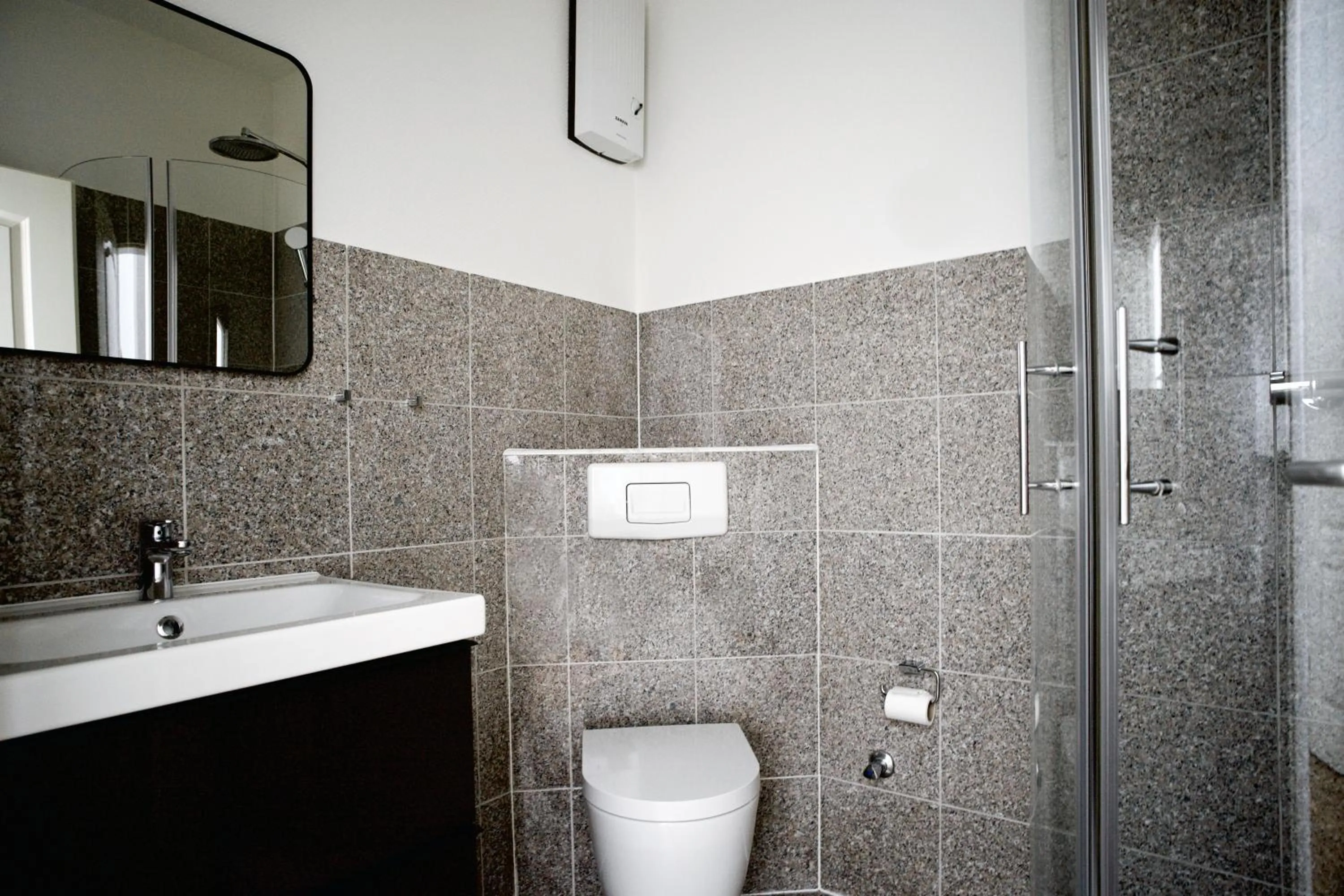 Shower in Apartments Les Jardins