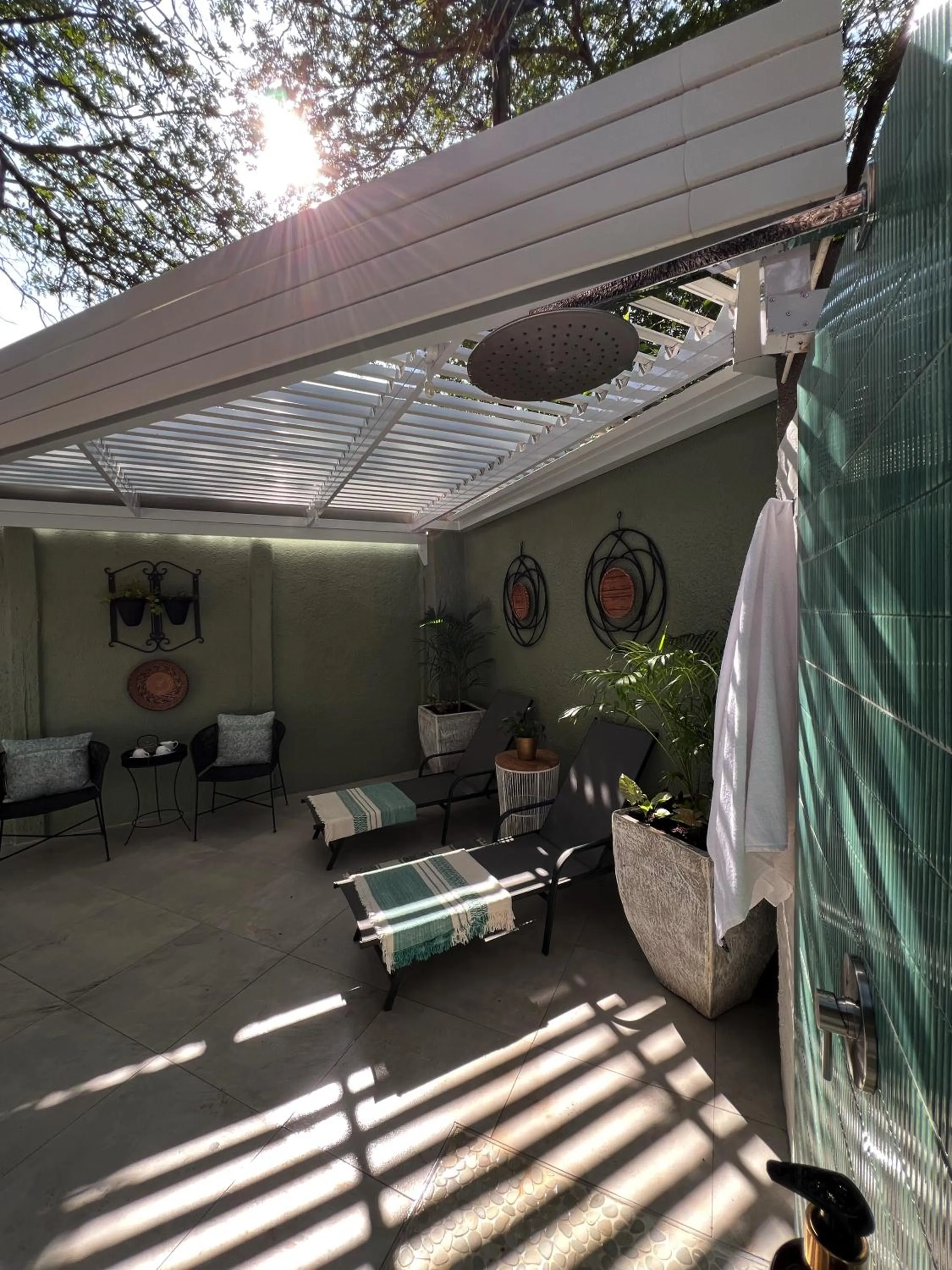 Shower in Pamarah Lodge